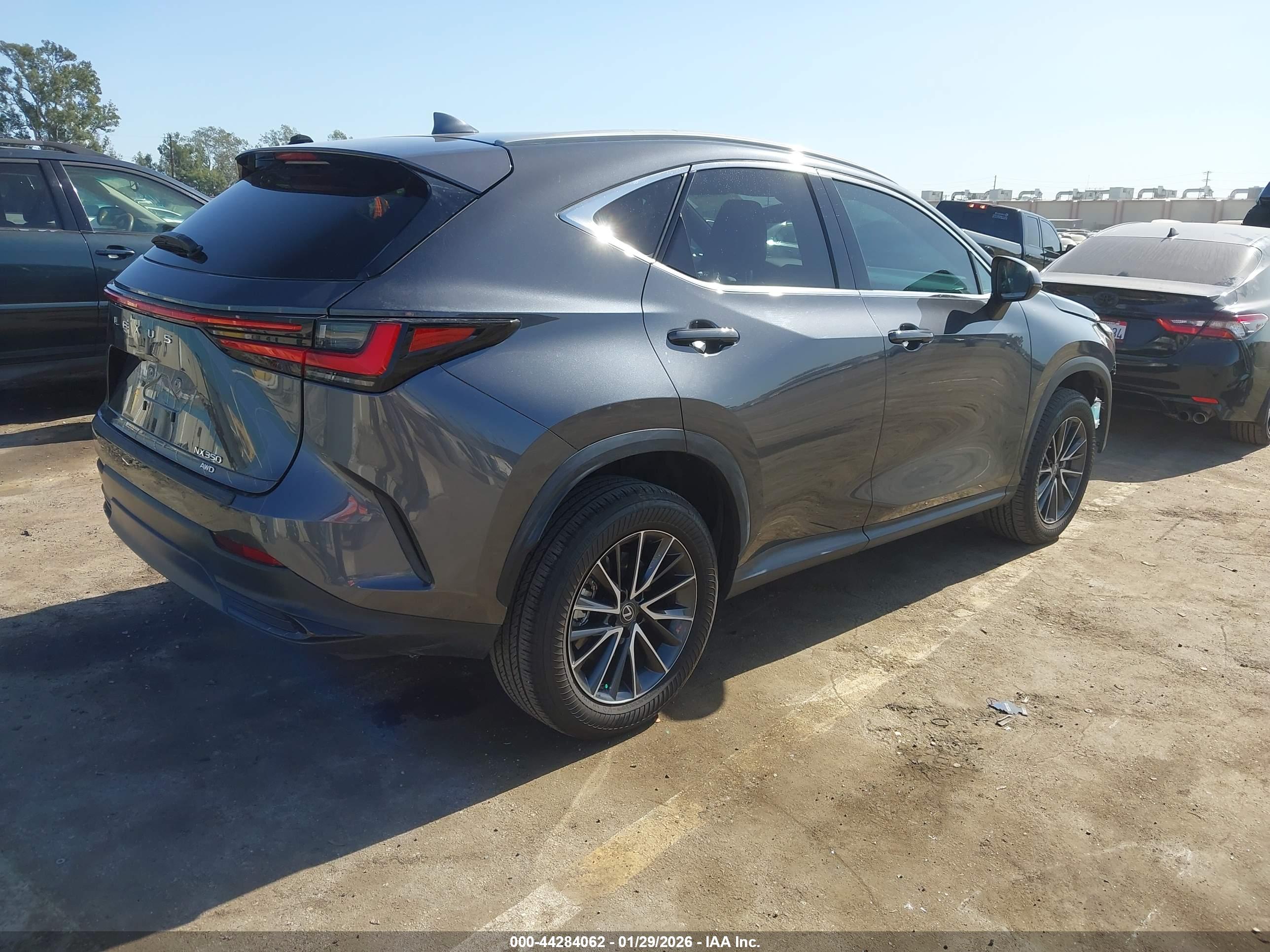 LEXUS NX image 4