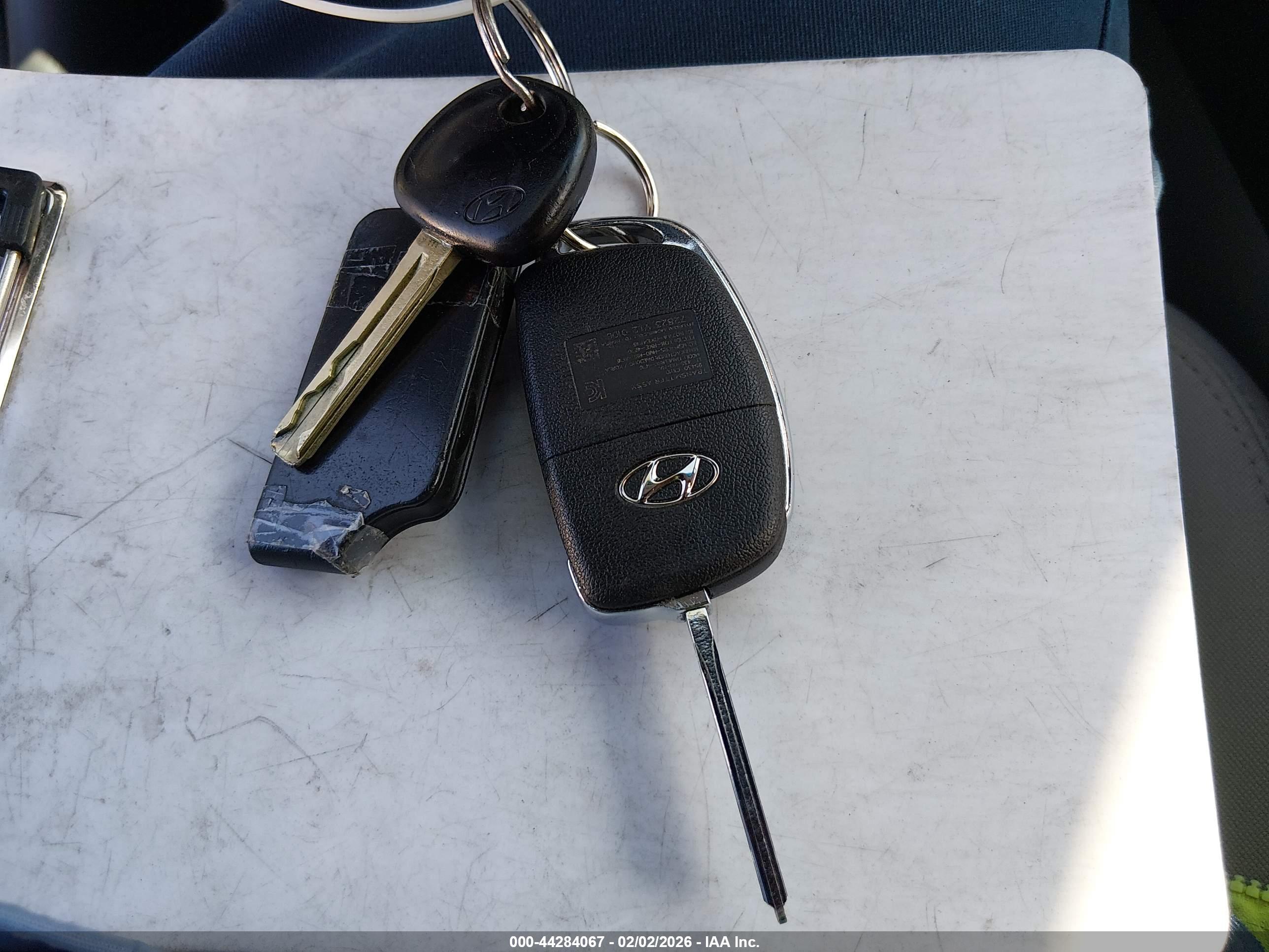 HYUNDAI SONATA image 11