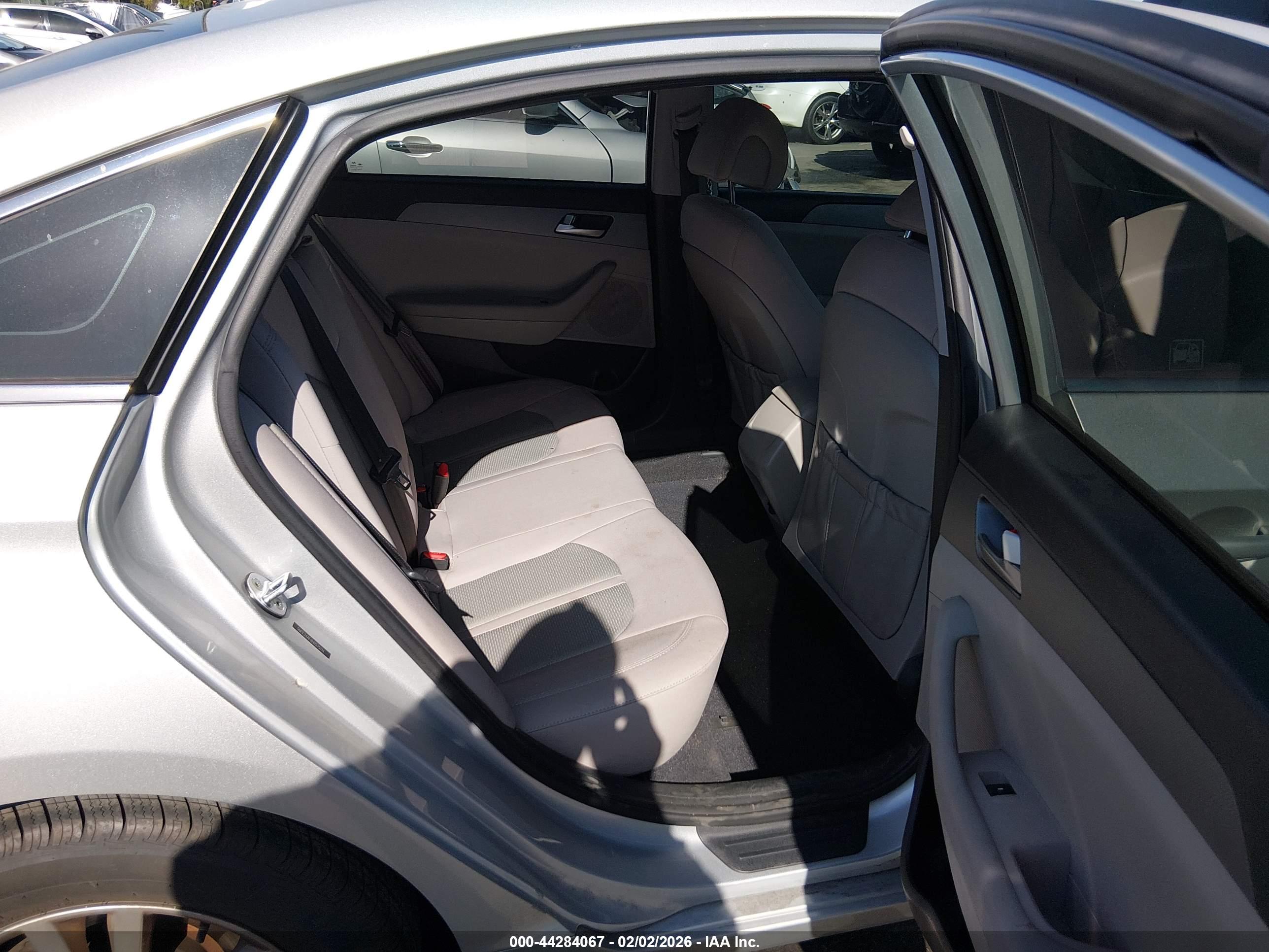 HYUNDAI SONATA image 8