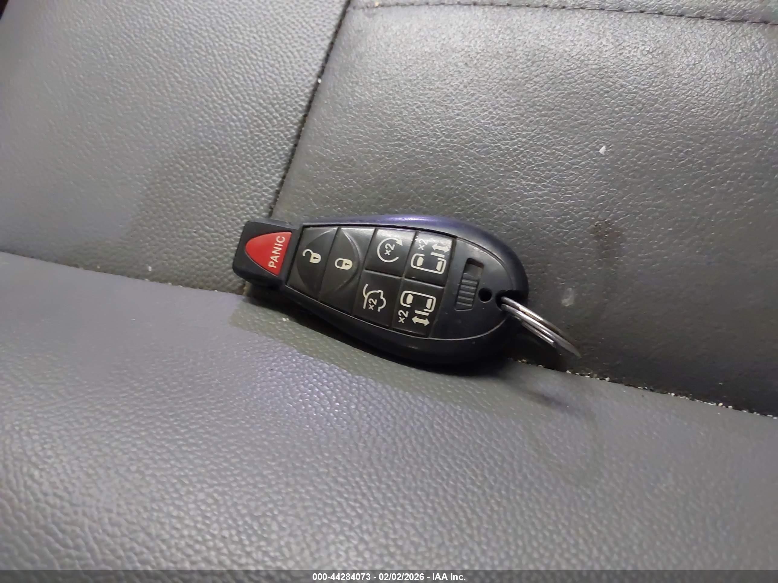 CHRYSLER TOWN image 11