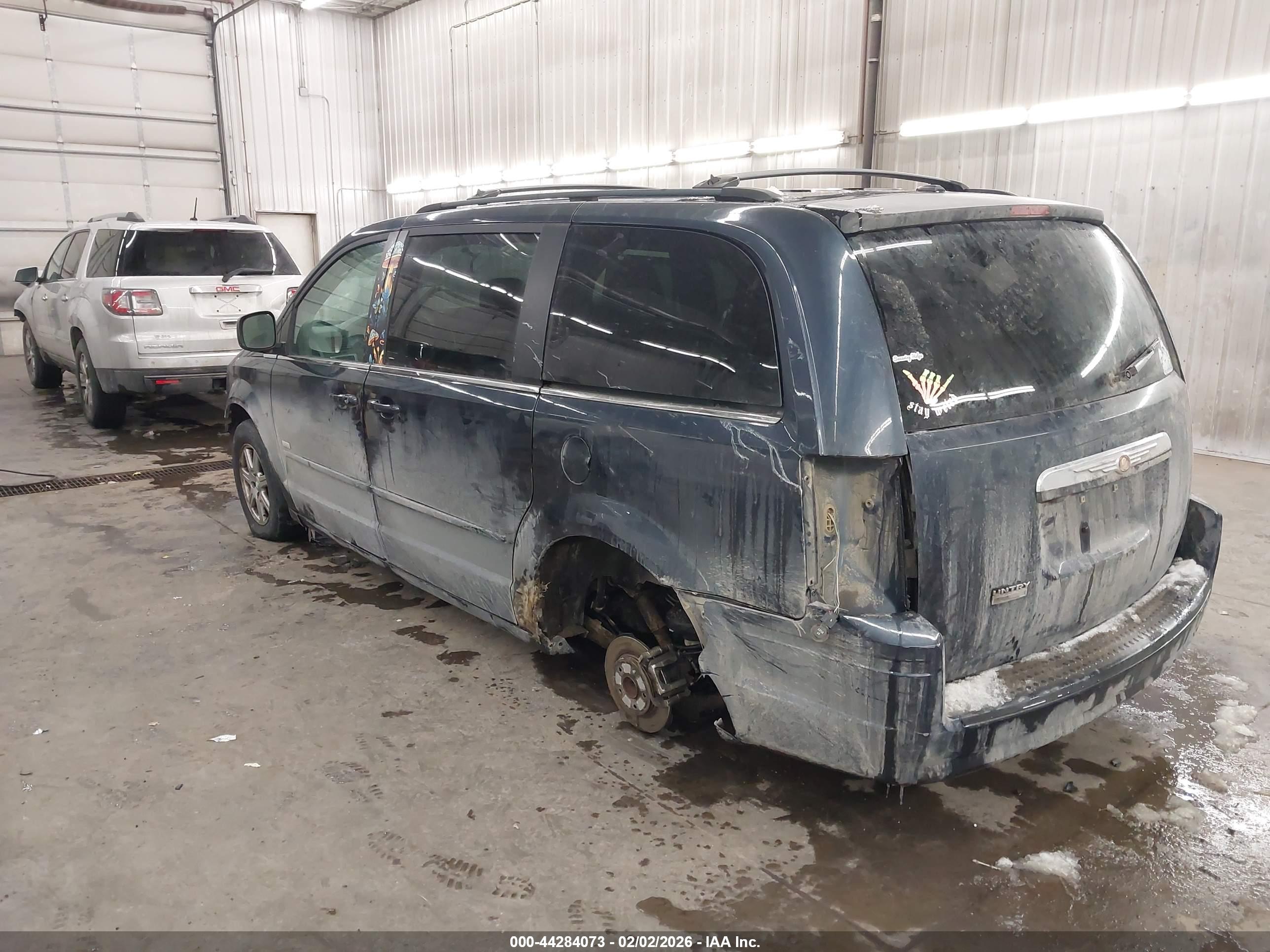 CHRYSLER TOWN image 3