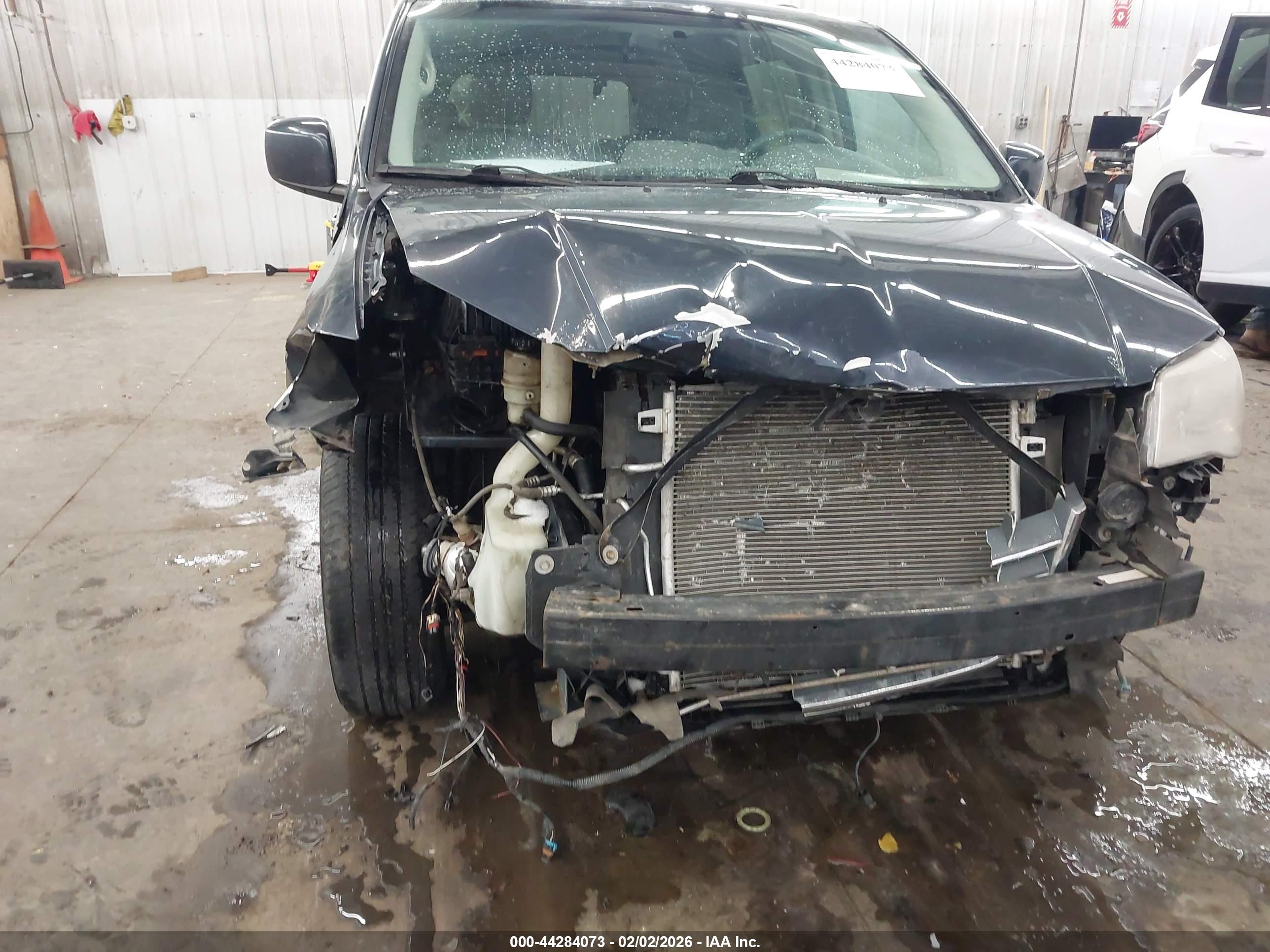 CHRYSLER TOWN image 6