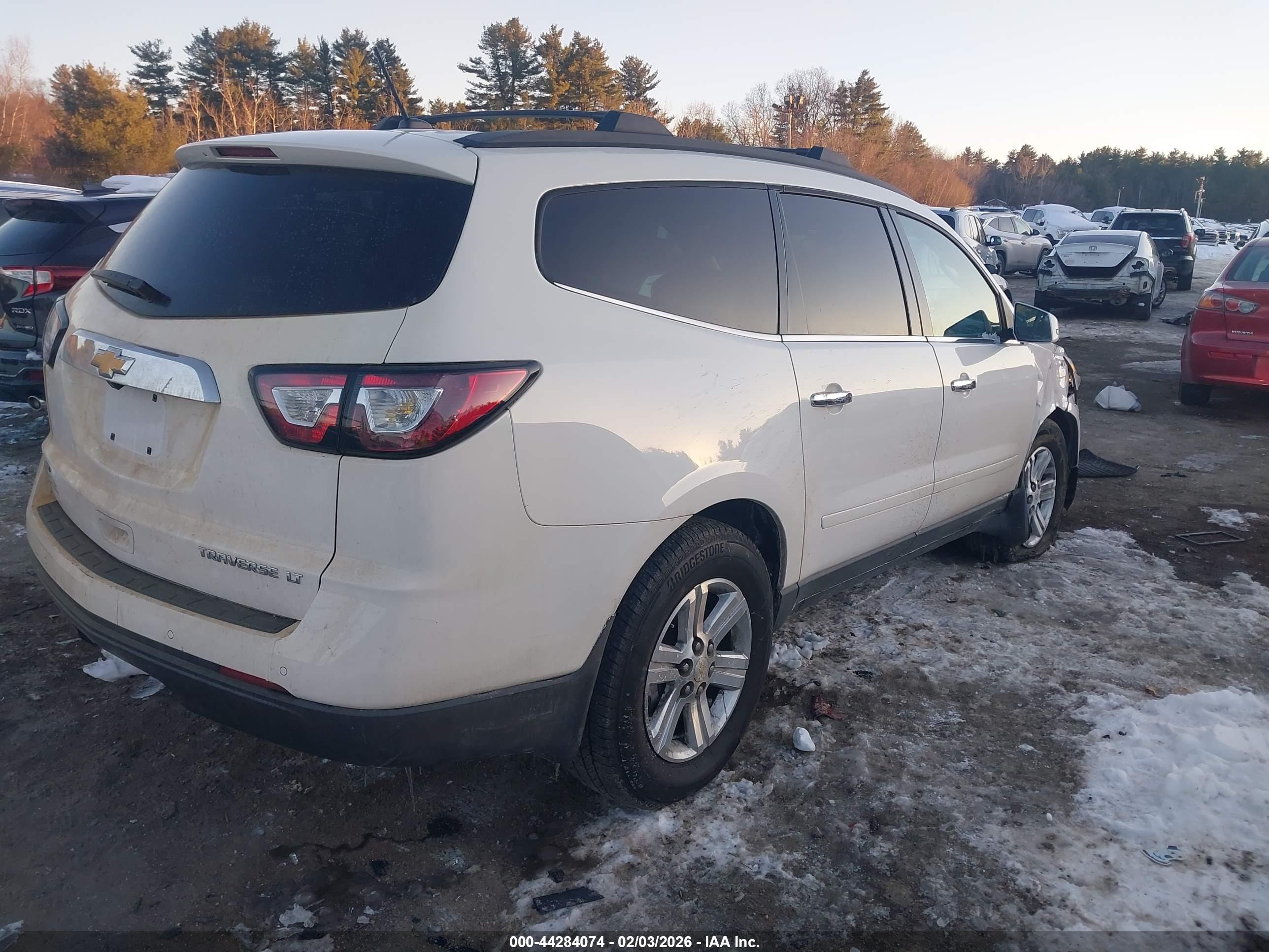 CHEVROLET TRAVERSE image 4