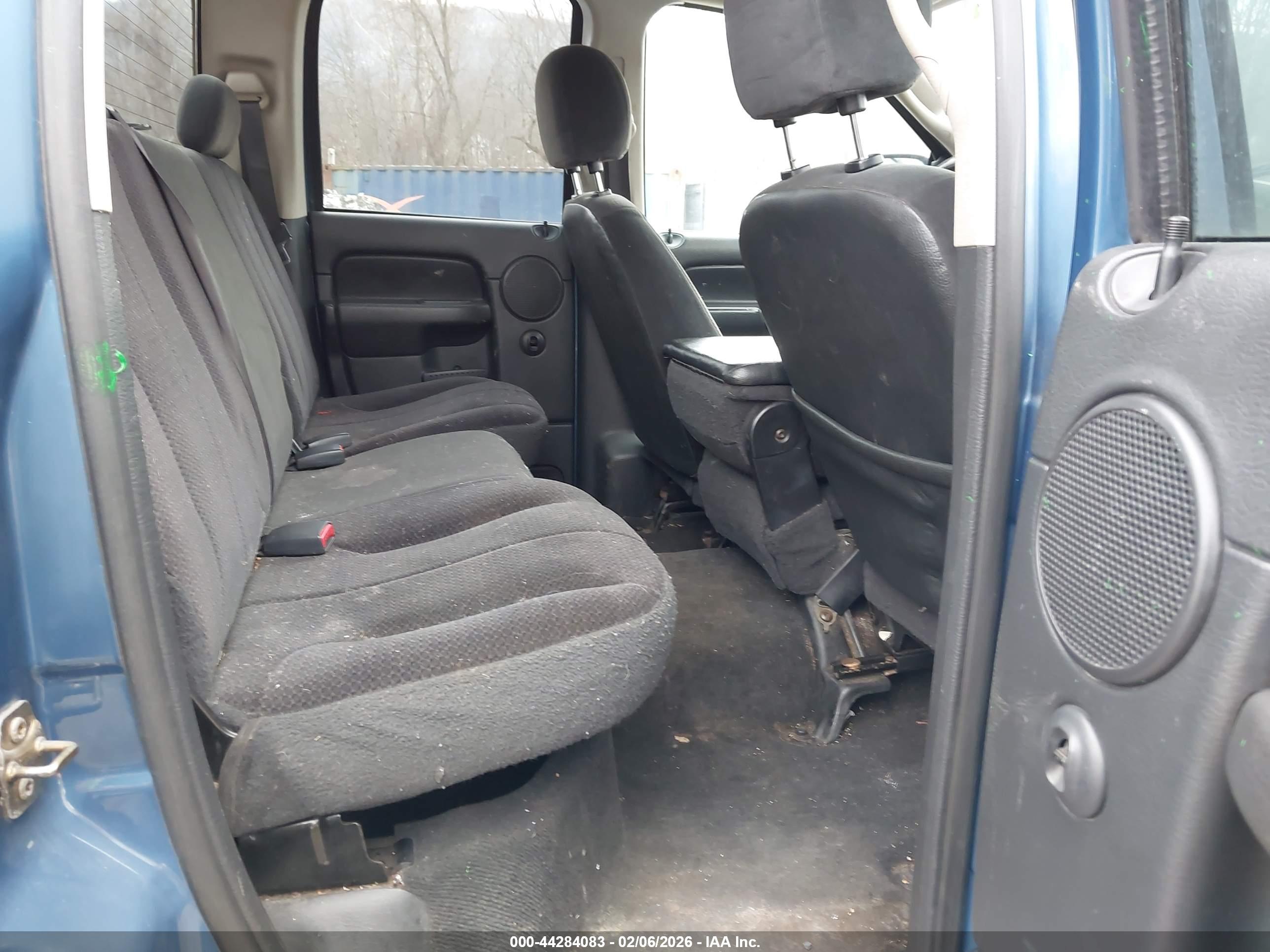 DODGE RAM image 8