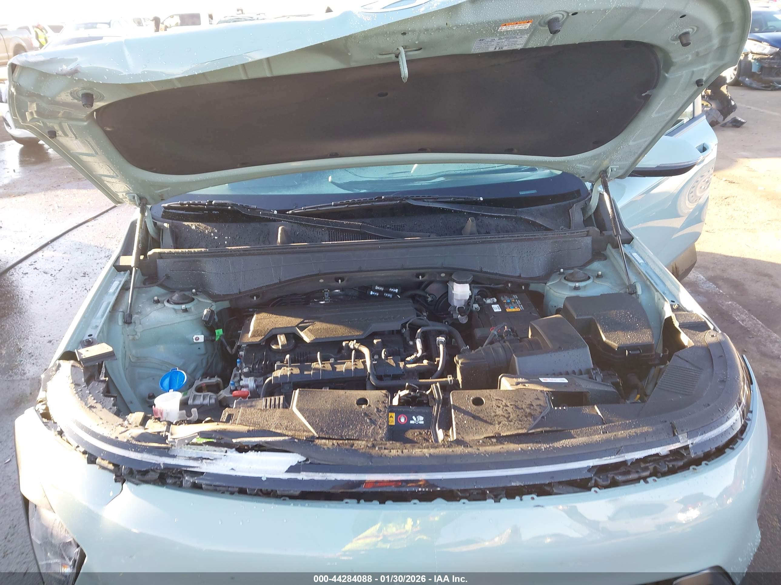 HYUNDAI KONA image 10