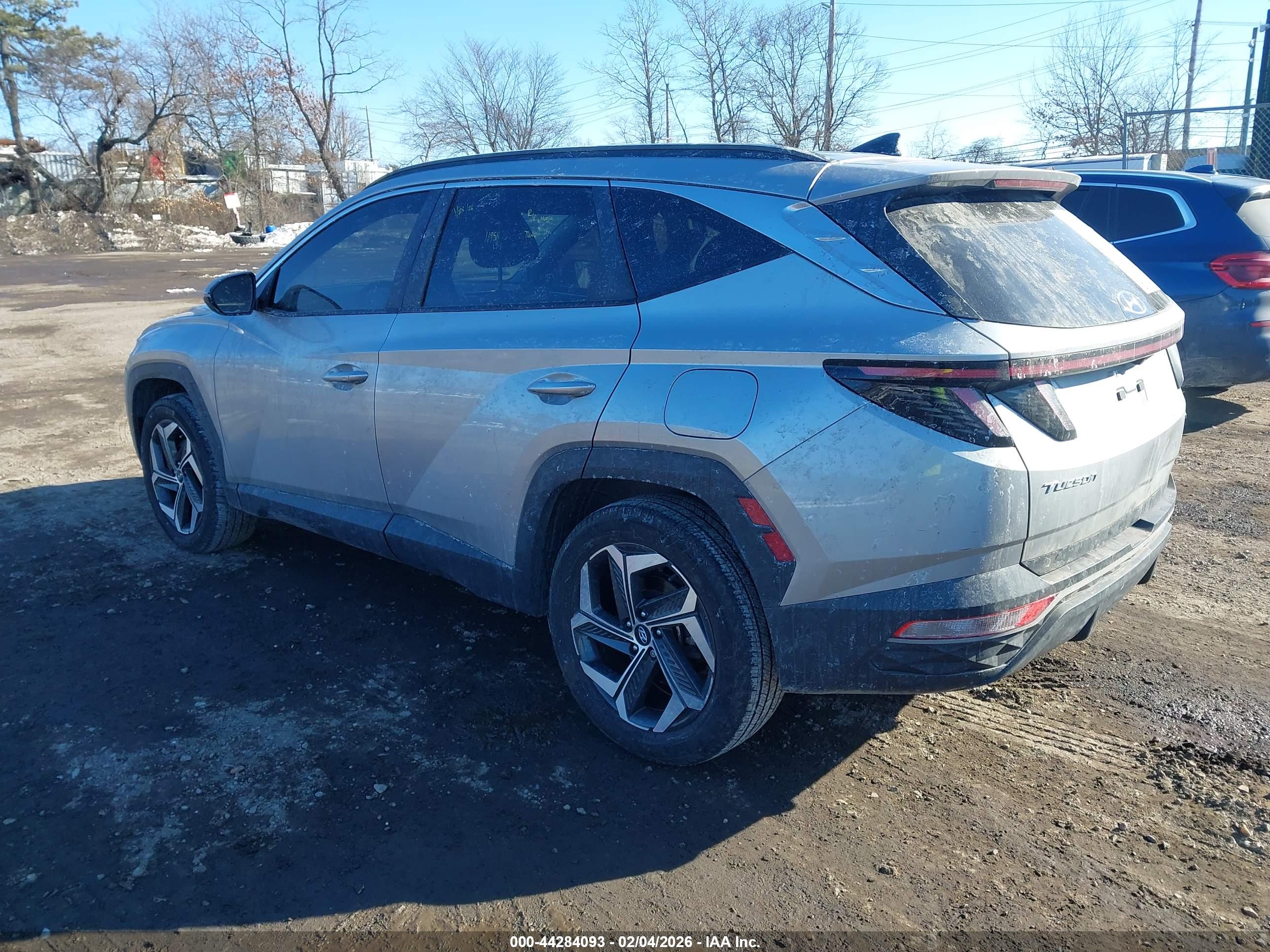 HYUNDAI TUCSON image 3