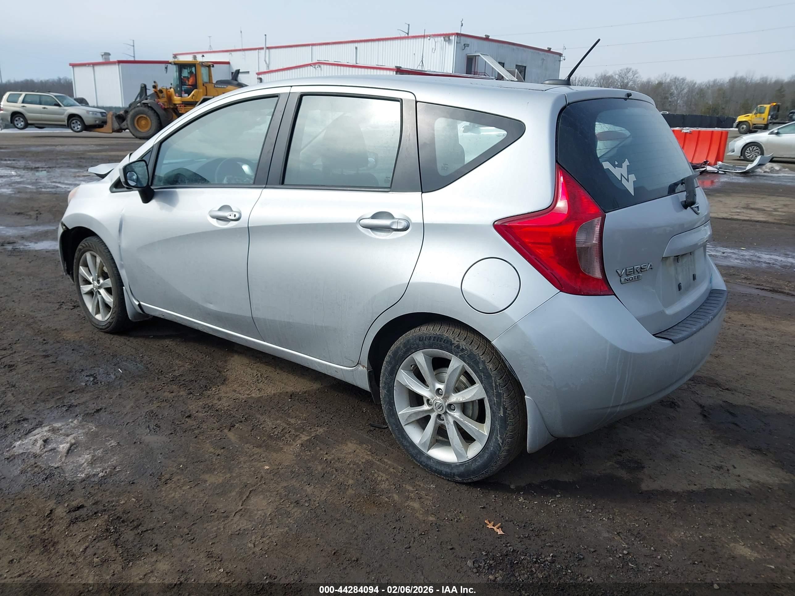 NISSAN VERSA image 3