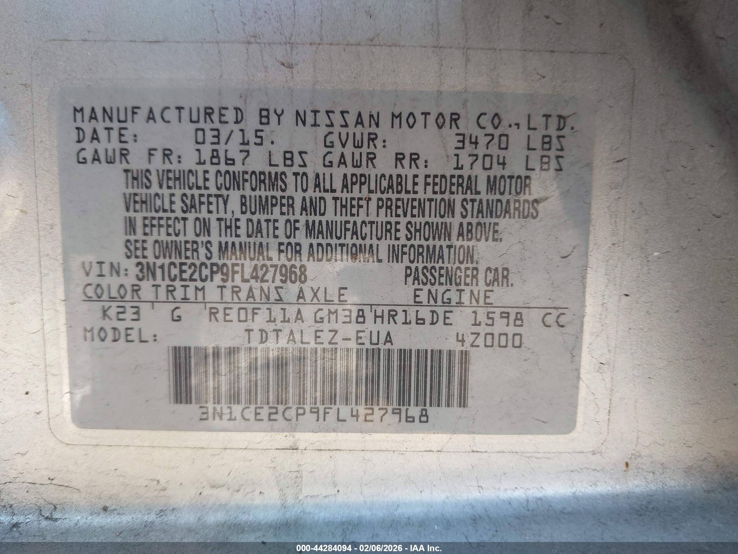 NISSAN VERSA image 9
