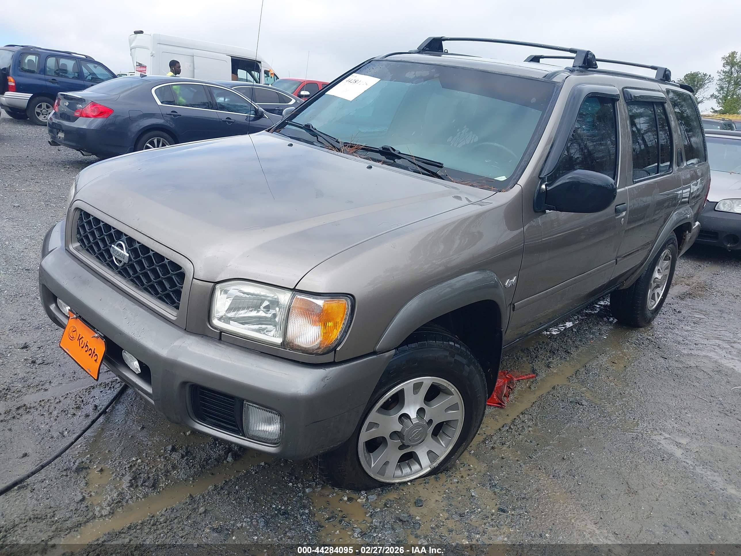 NISSAN PATHFINDER image 2