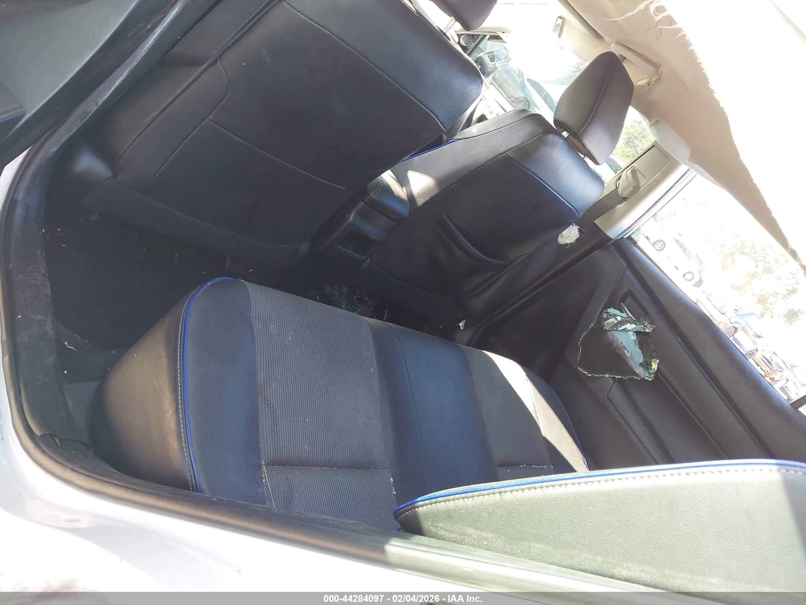 TOYOTA COROLLA image 8