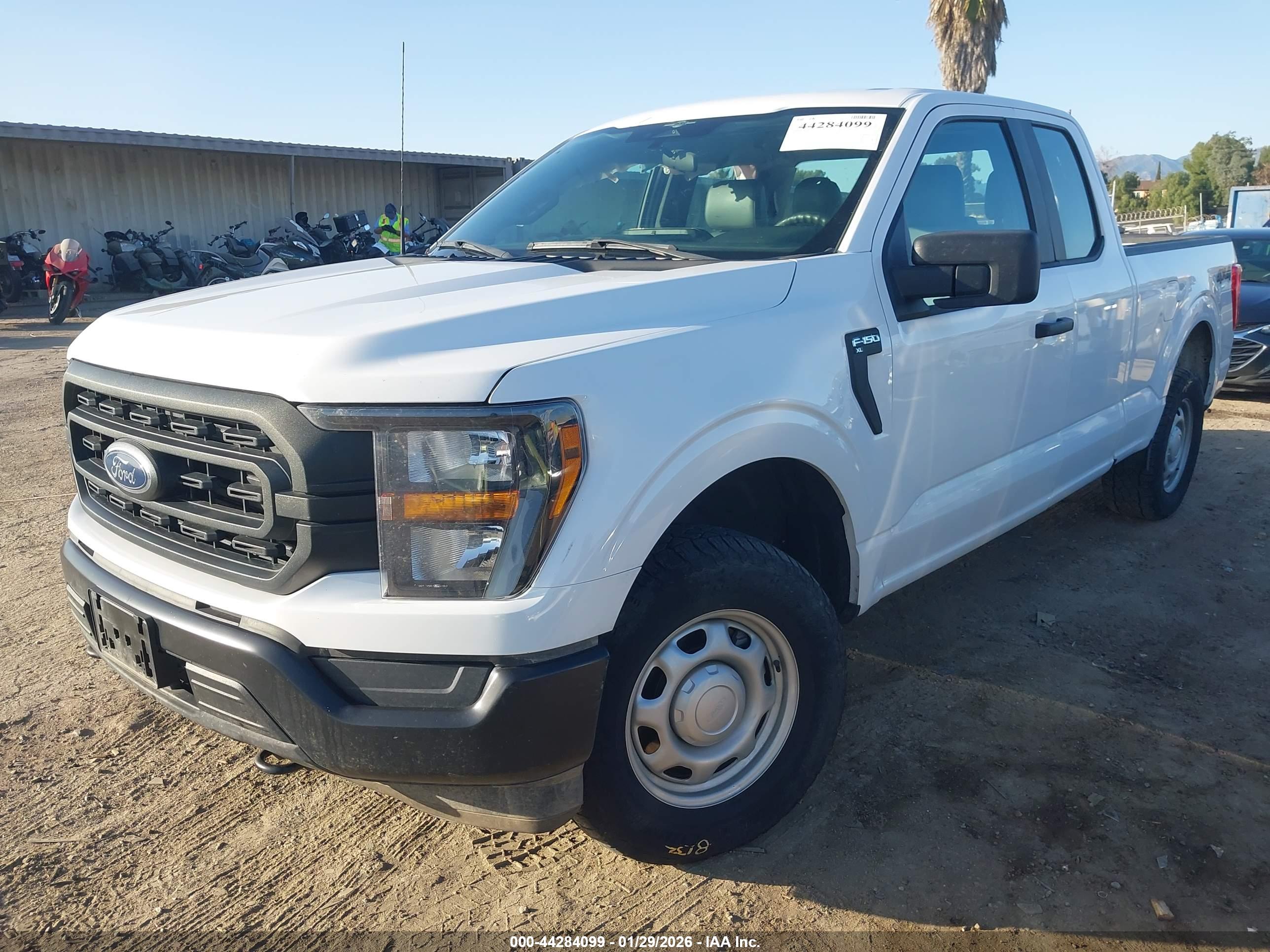 FORD F-150 image 2