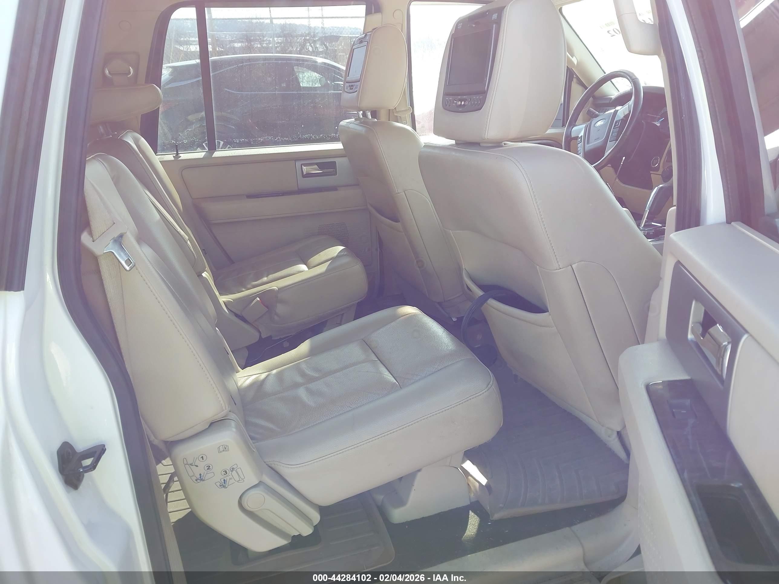 FORD EXPEDITION image 8