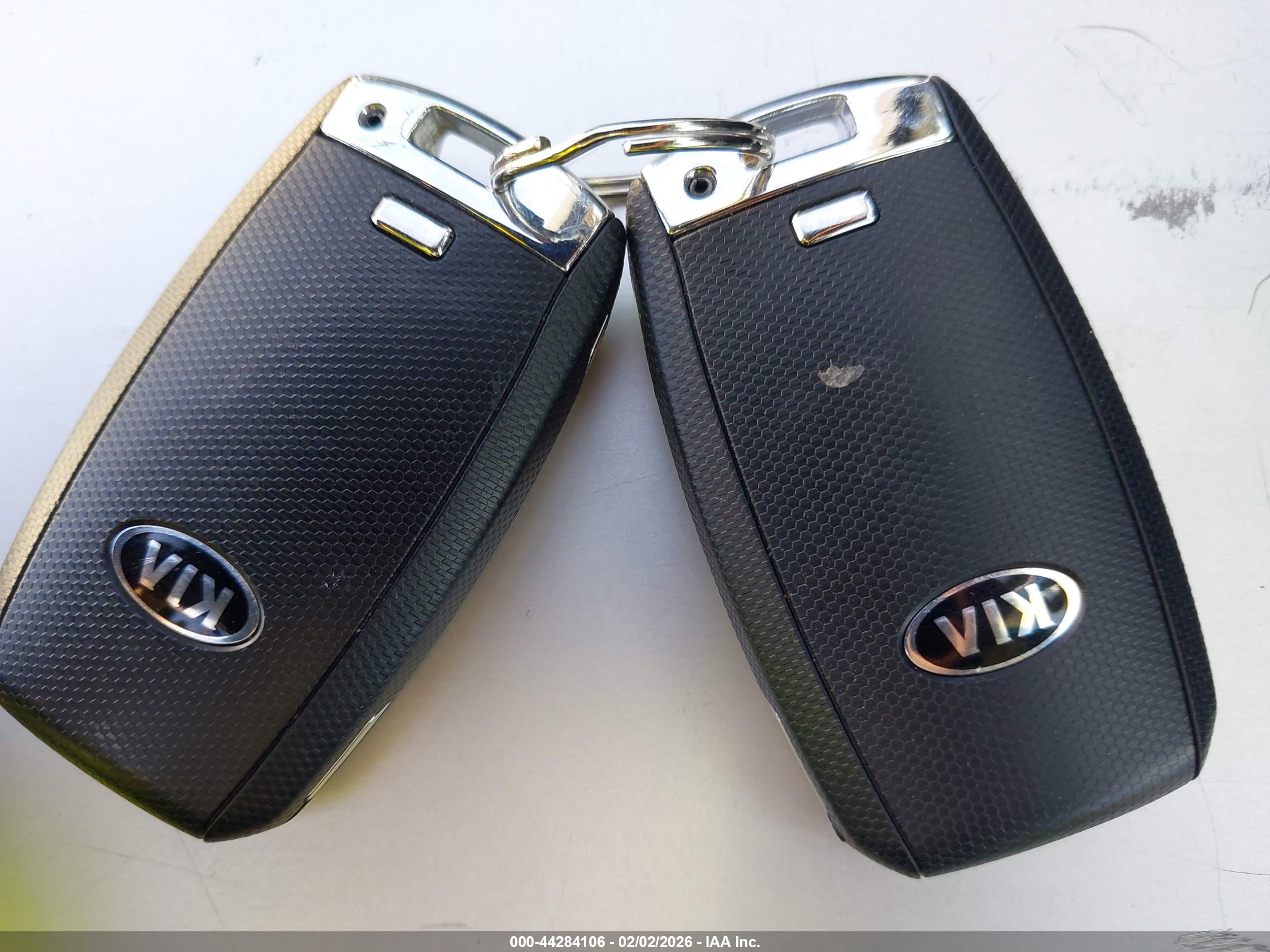 KIA NIRO image 11