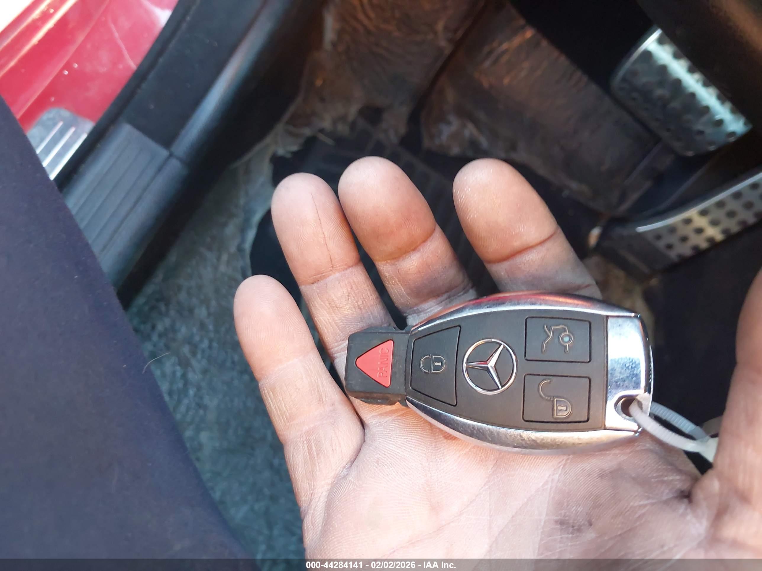 MERCEDES-BENZ C image 11