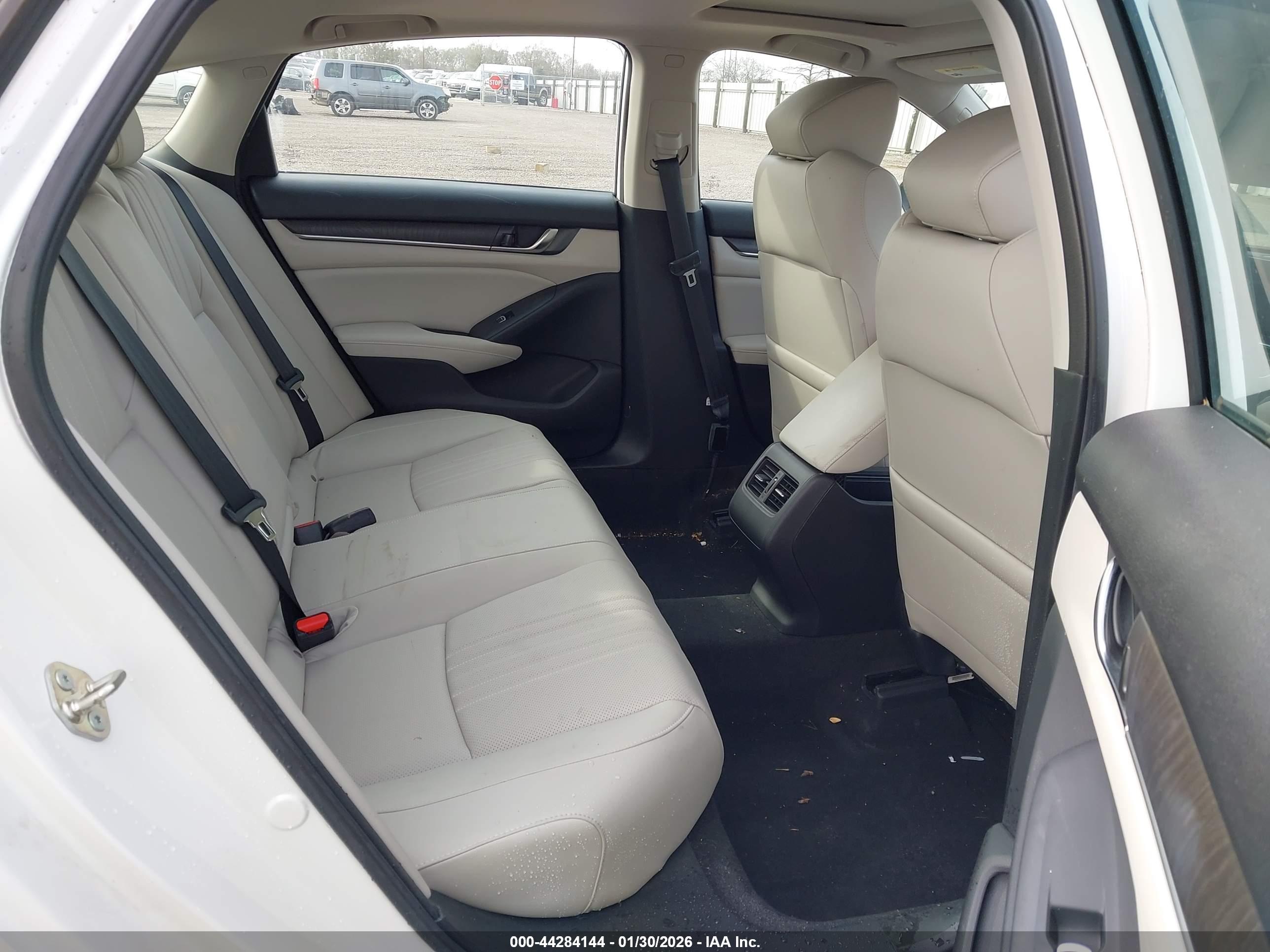 HONDA ACCORD image 8