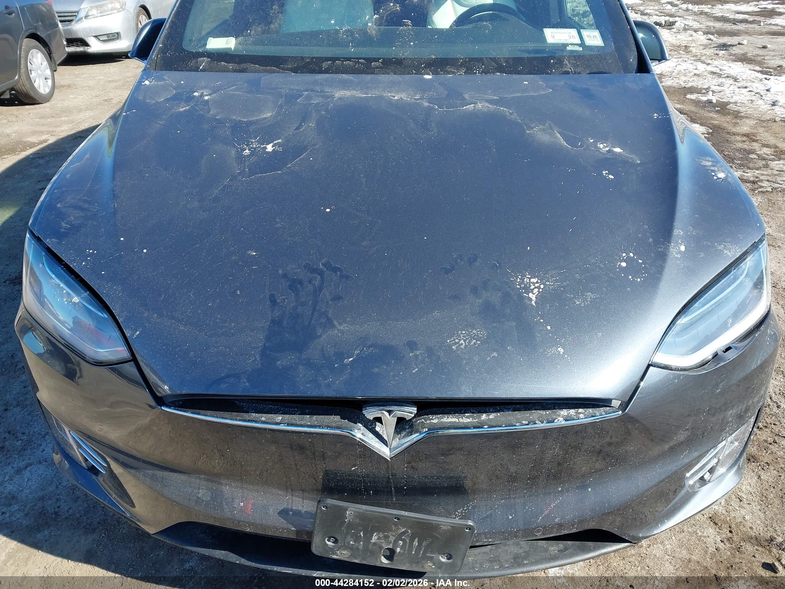 TESLA MODEL image 10