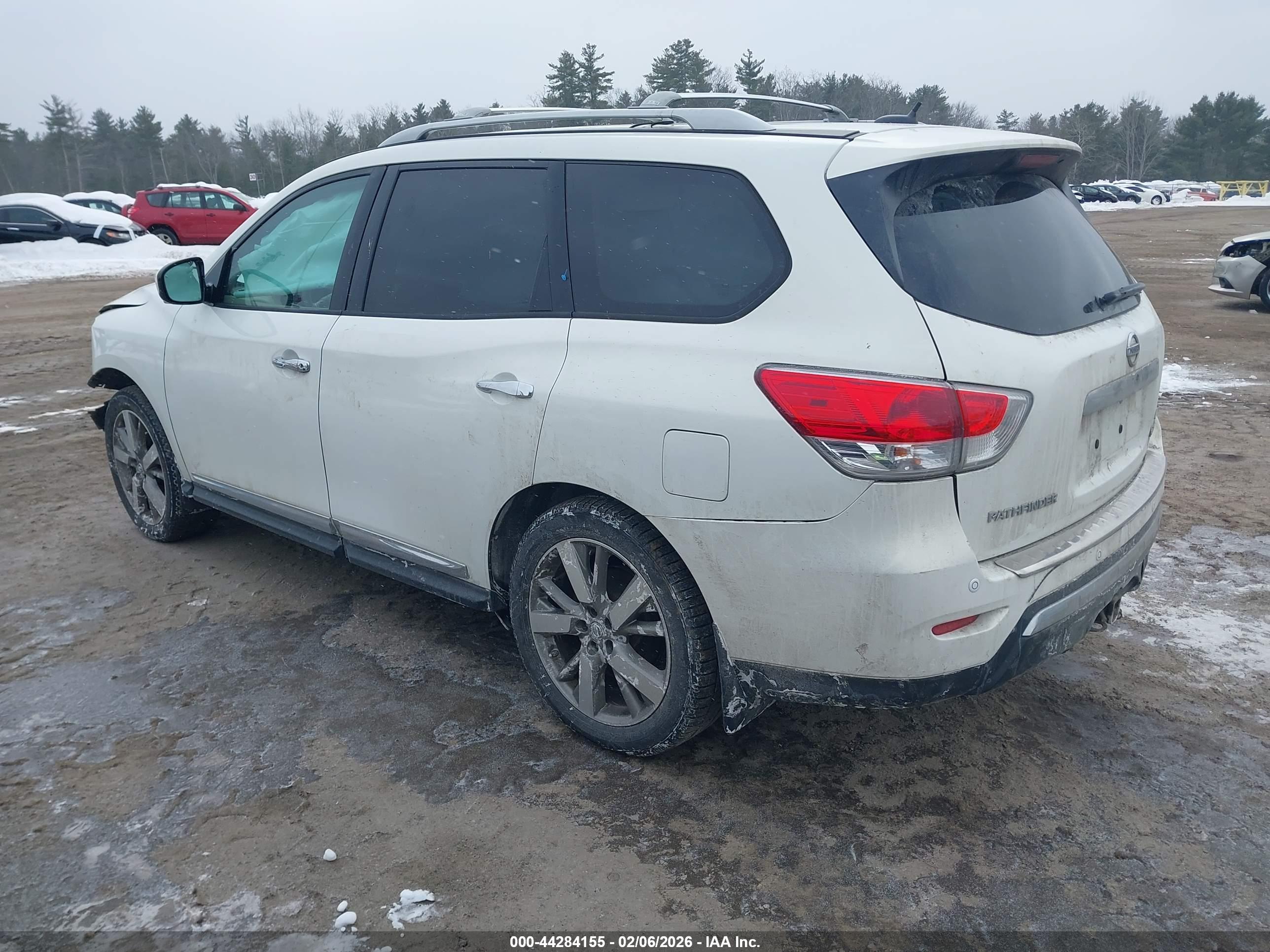 NISSAN PATHFINDER image 3