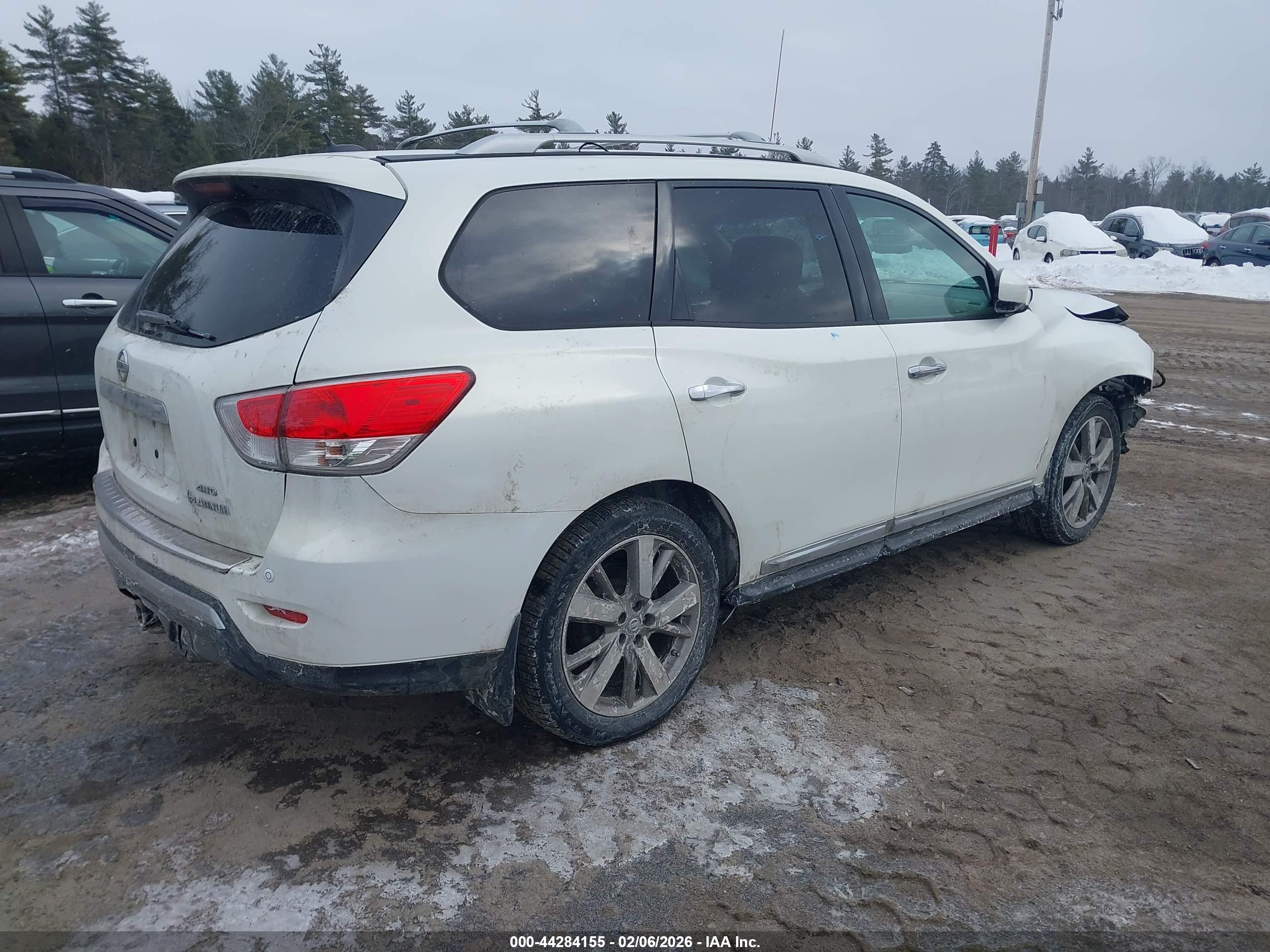 NISSAN PATHFINDER image 4