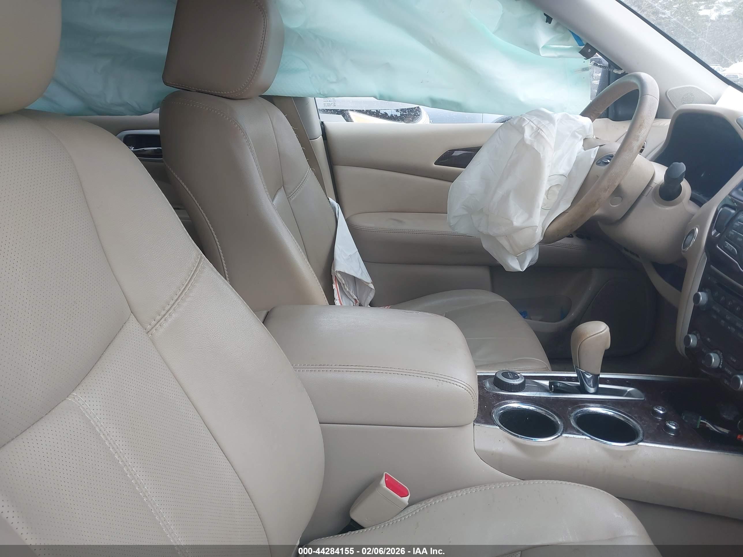 NISSAN PATHFINDER image 5