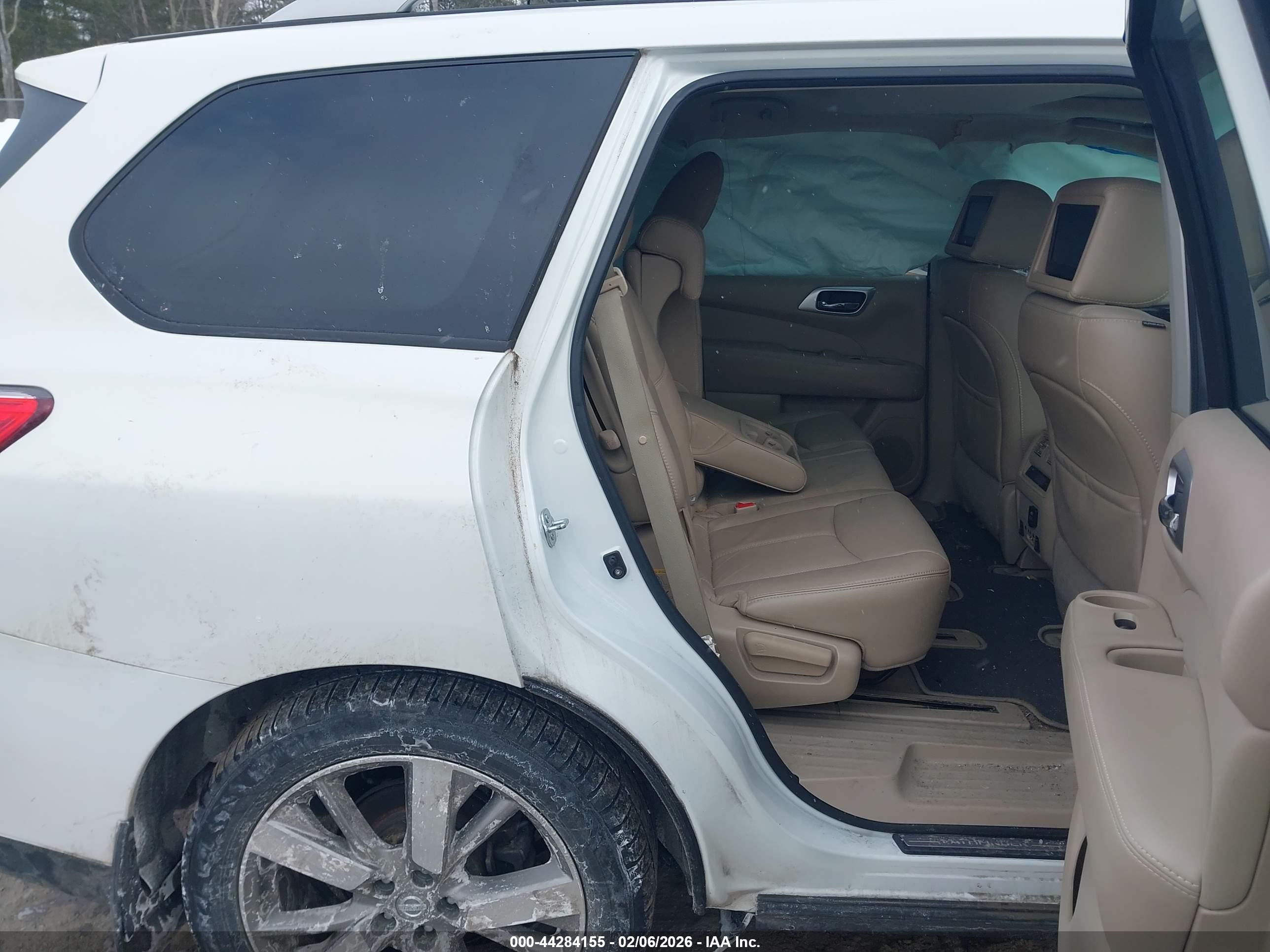 NISSAN PATHFINDER image 8