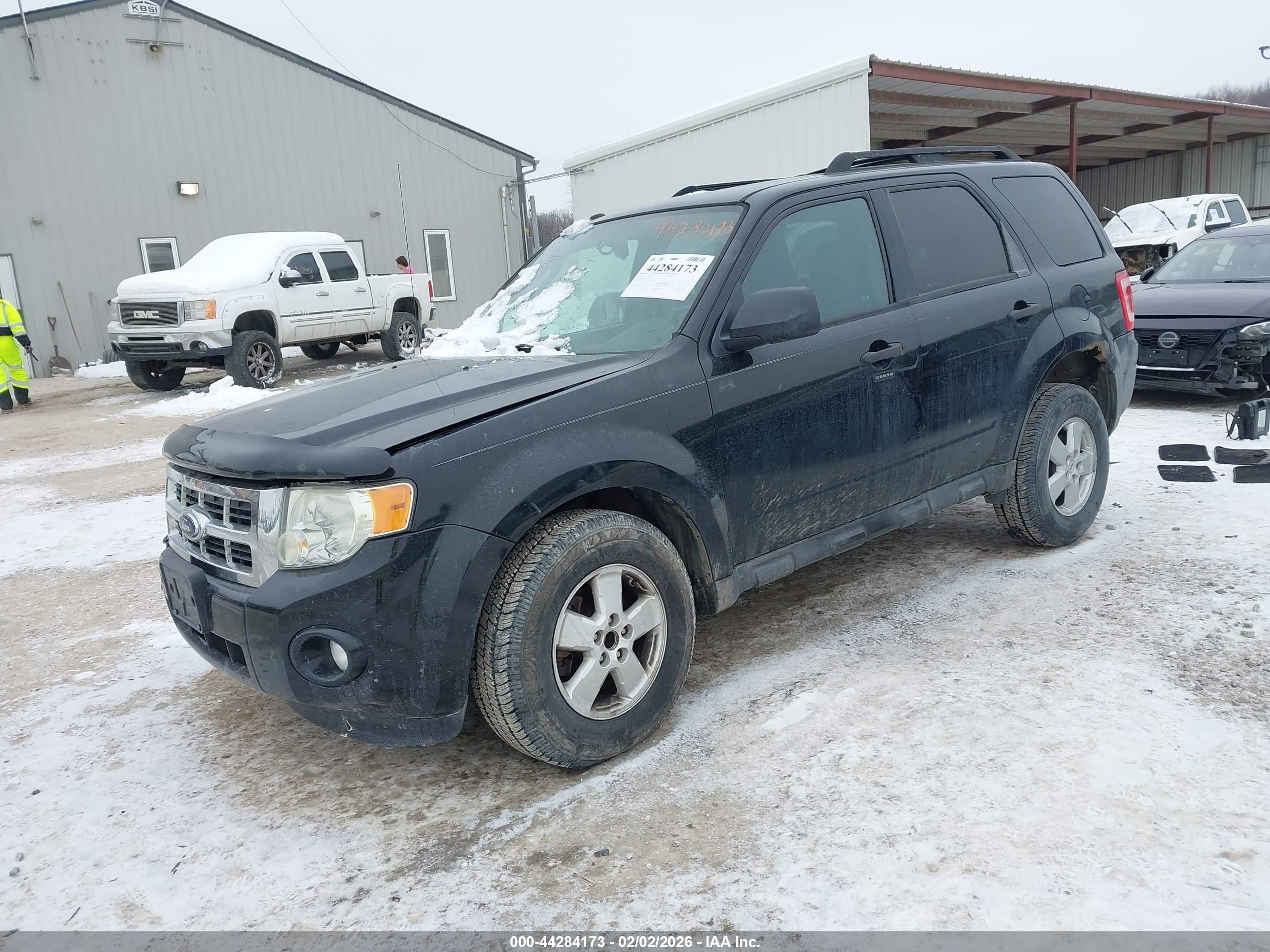 FORD ESCAPE image 2