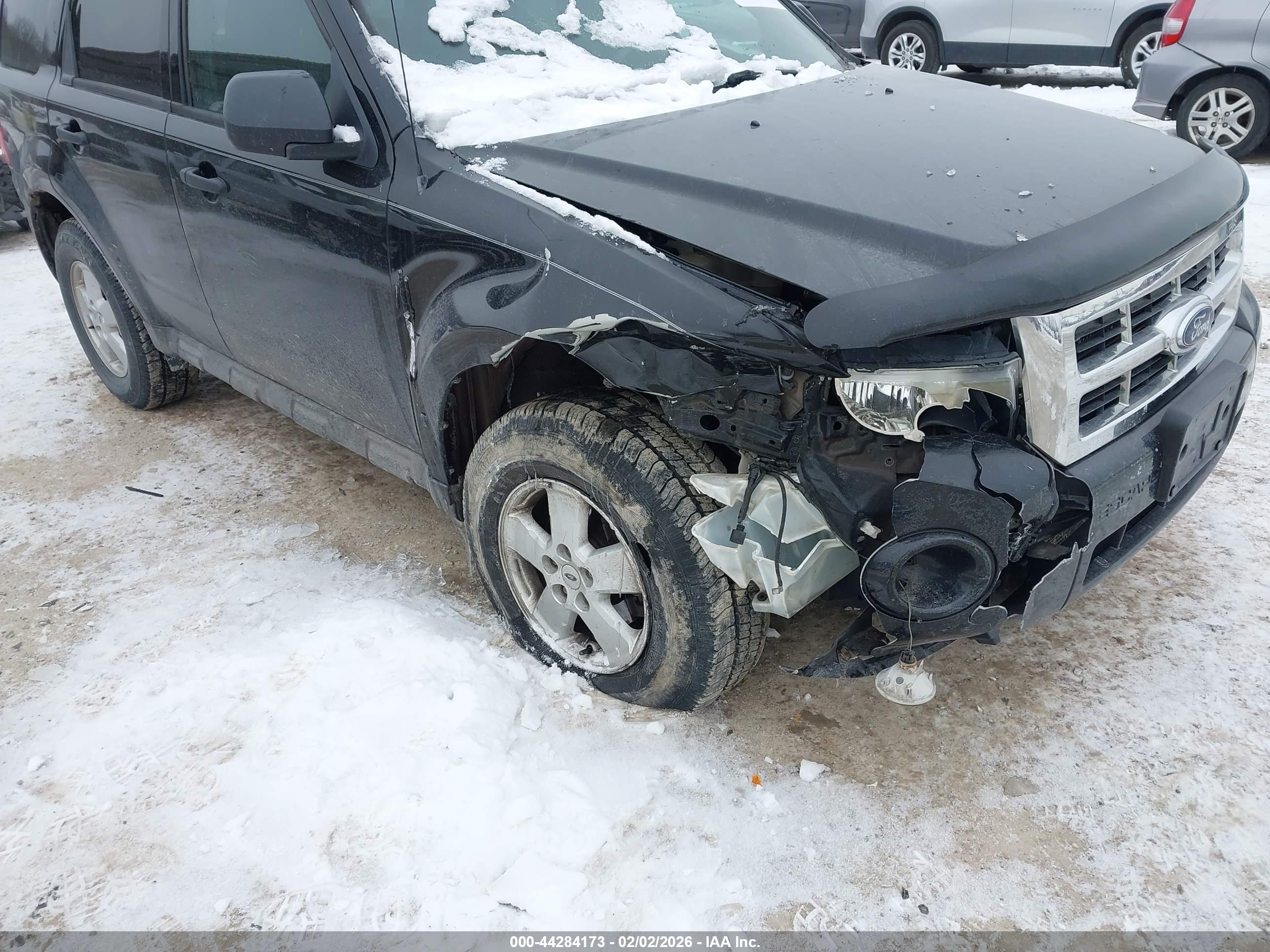 FORD ESCAPE image 6