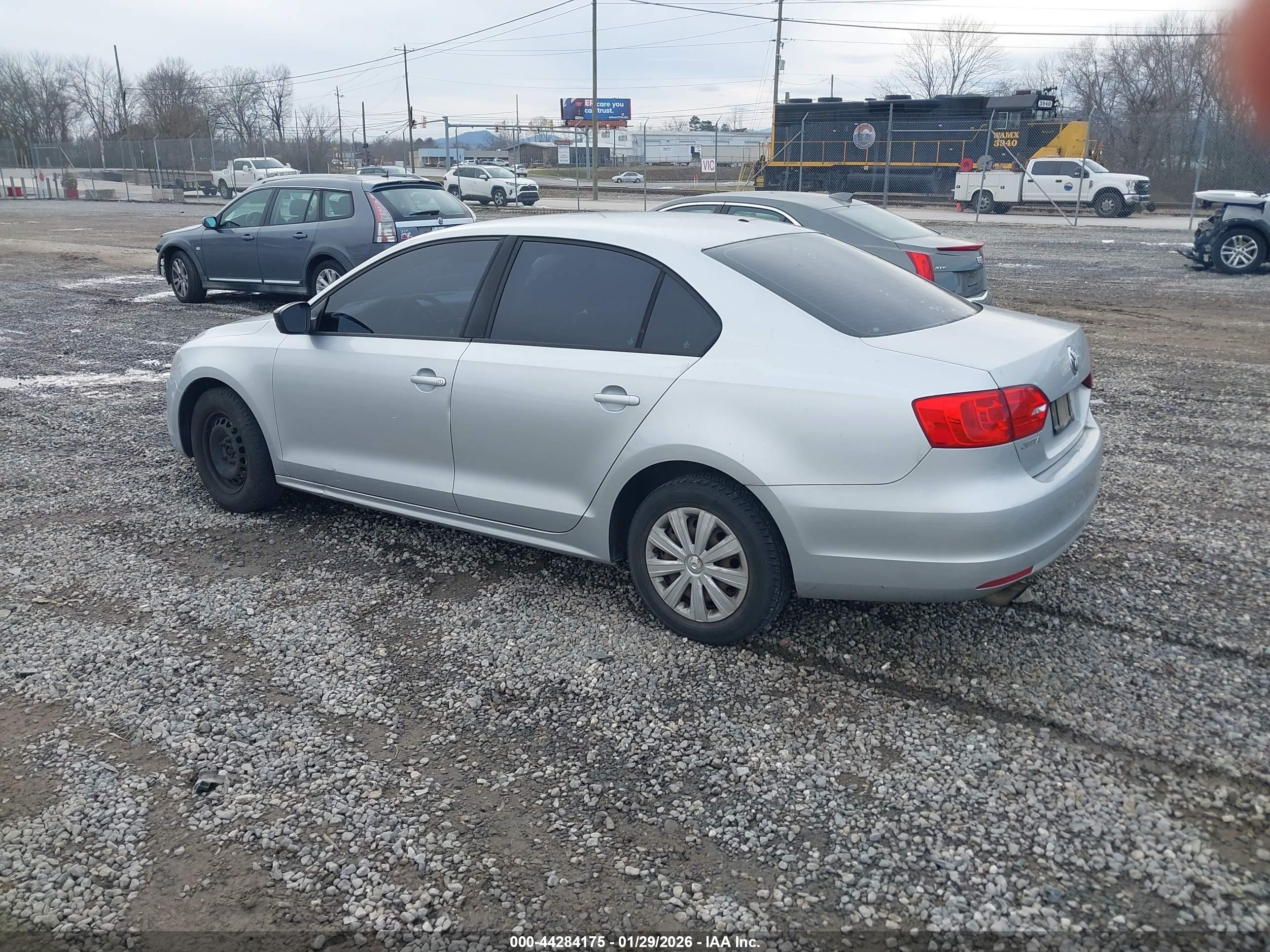 VOLKSWAGEN JETTA image 3
