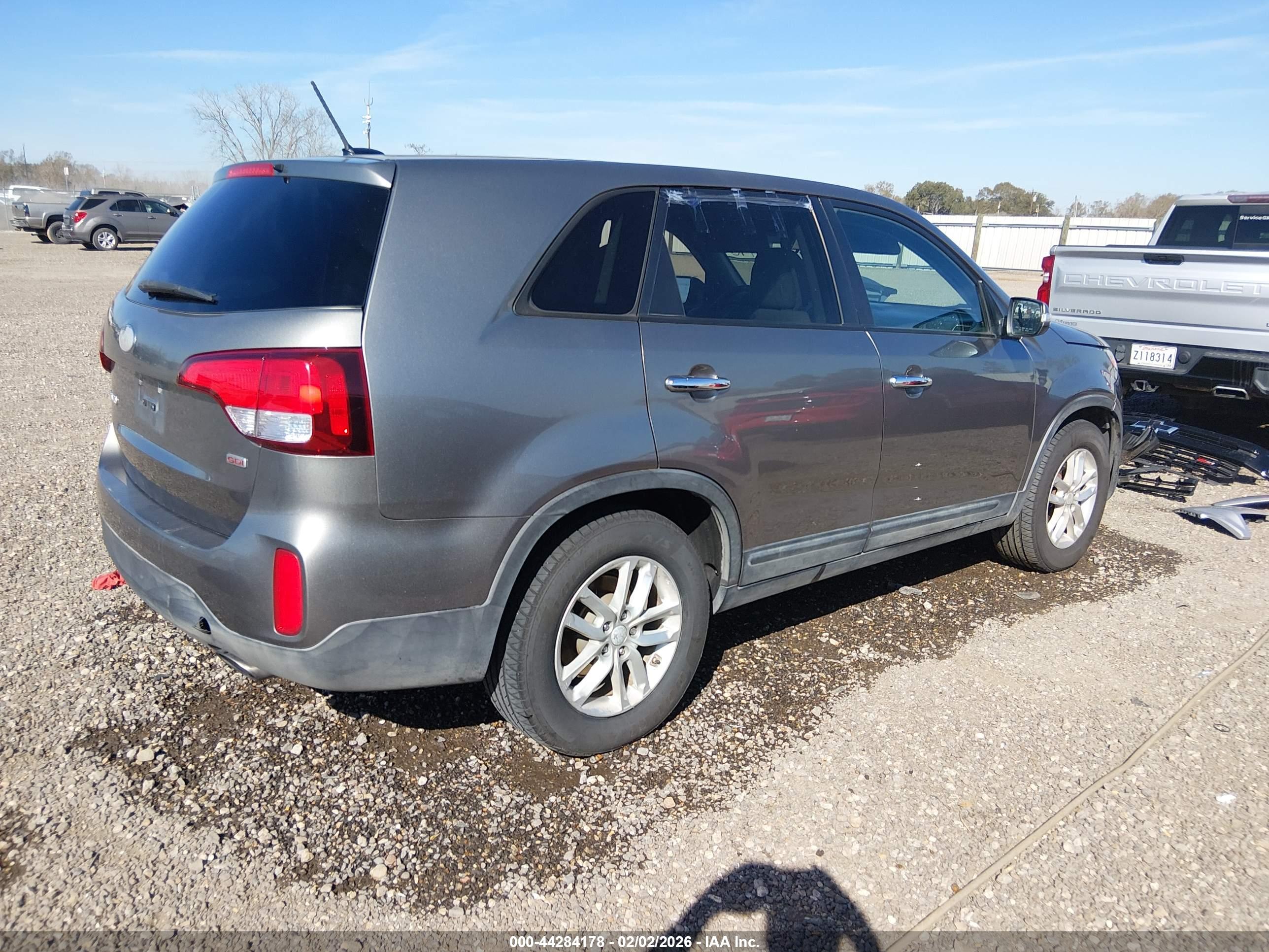 KIA SORENTO image 4