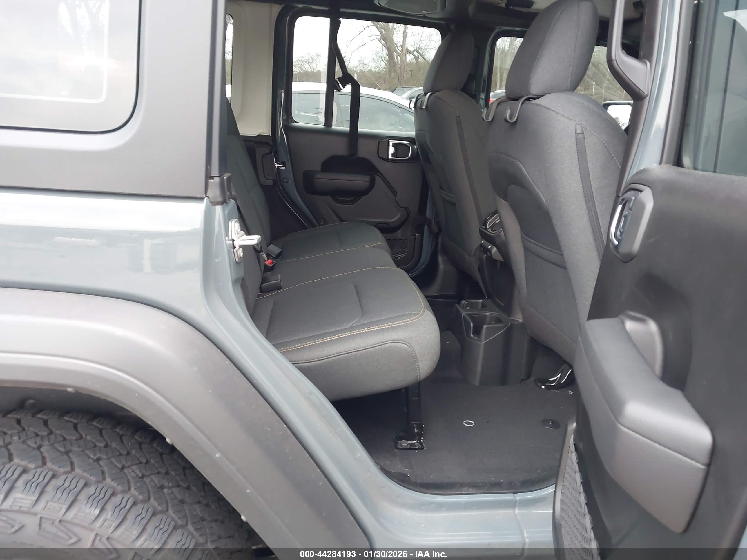 JEEP WRANGLER image 8