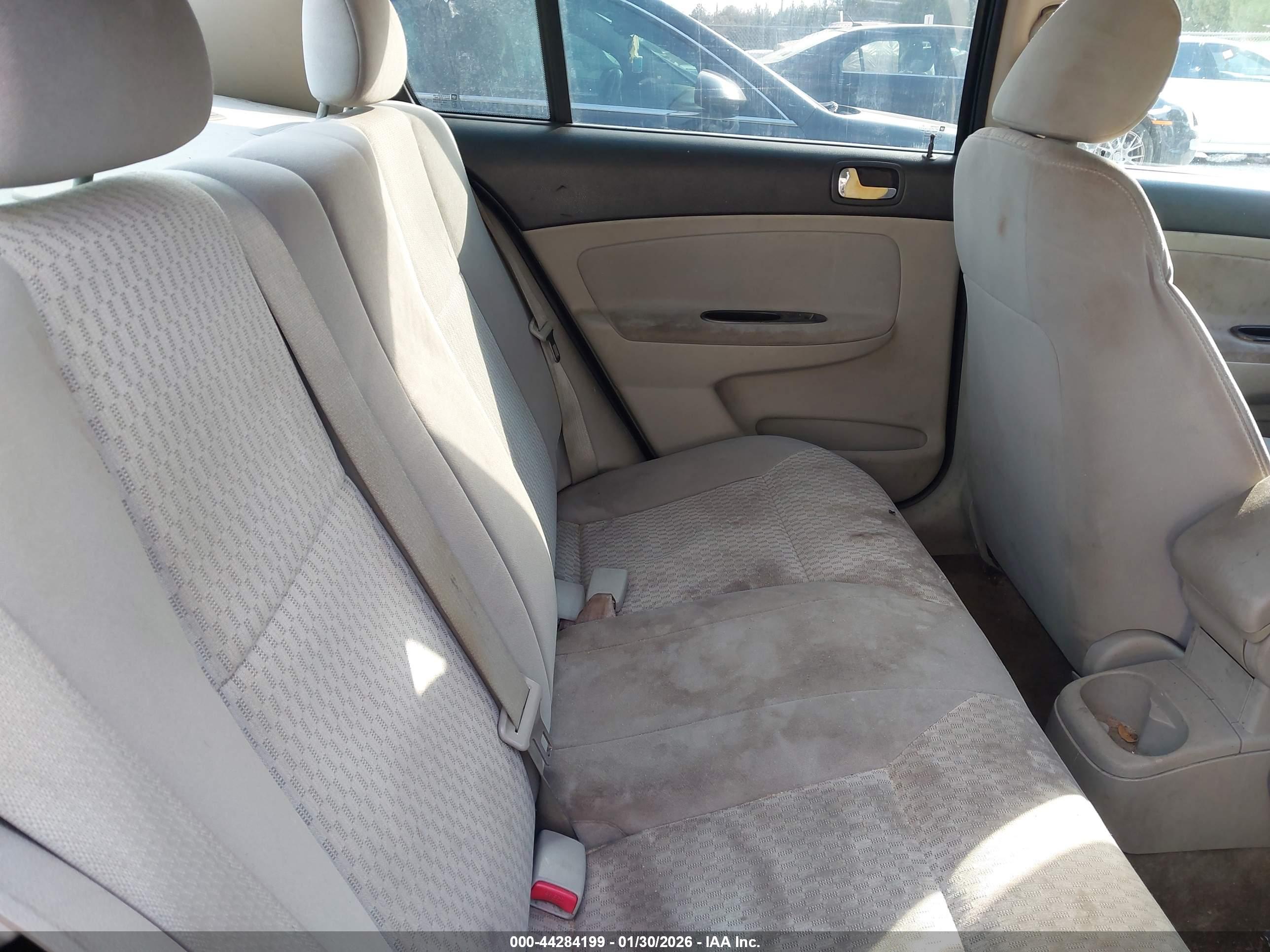CHEVROLET COBALT image 8