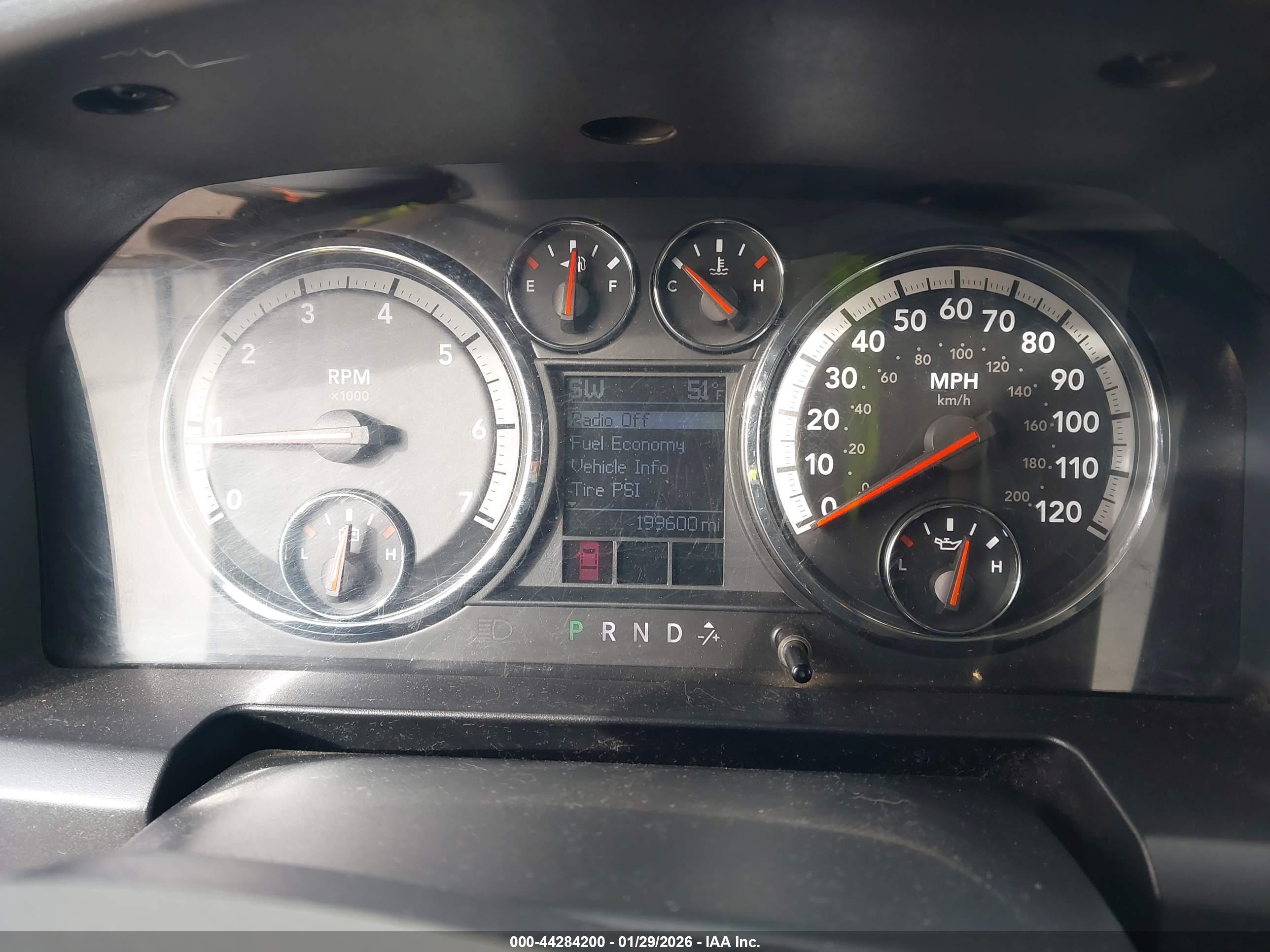 DODGE RAM image 7