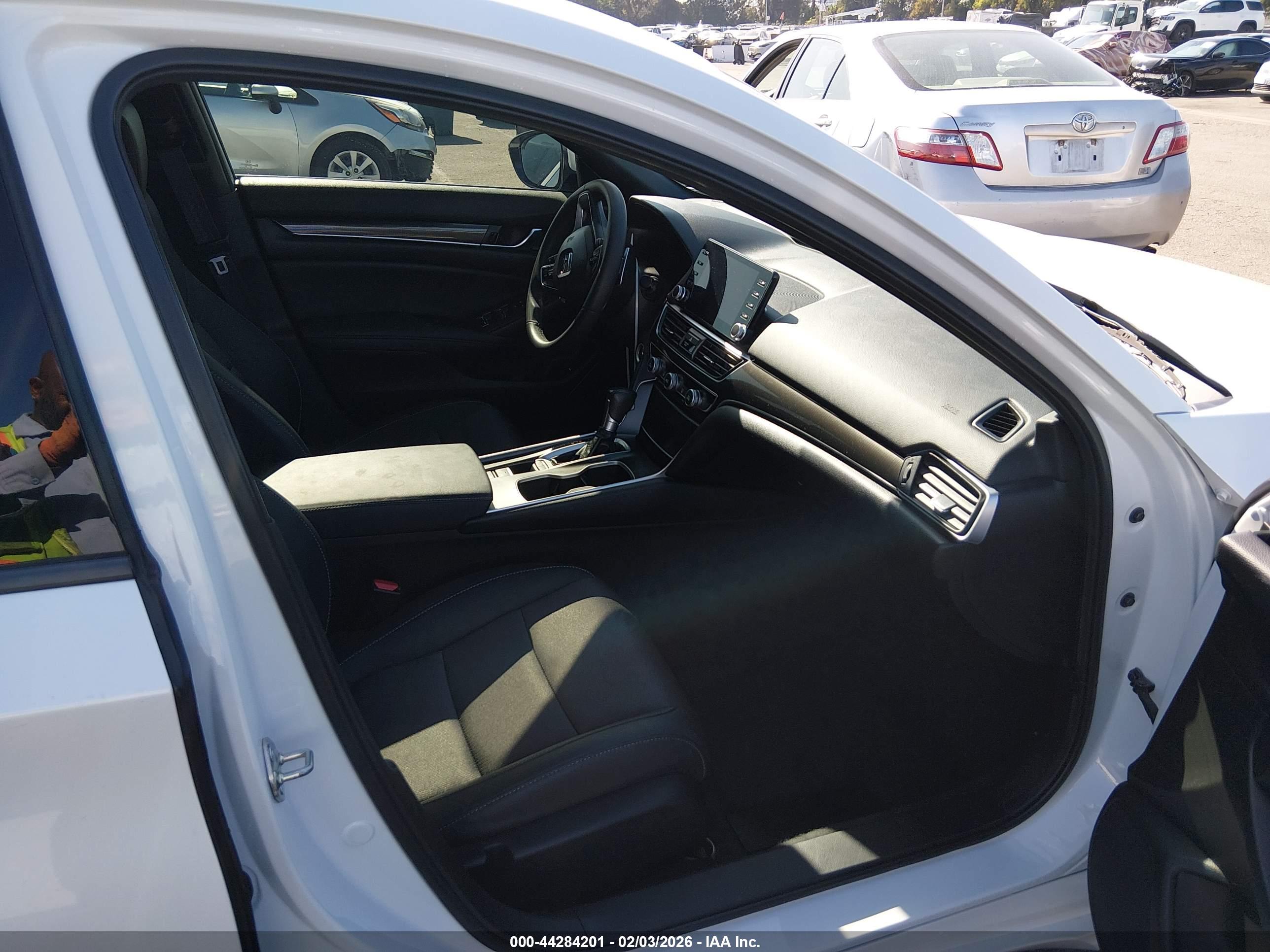 HONDA ACCORD image 5