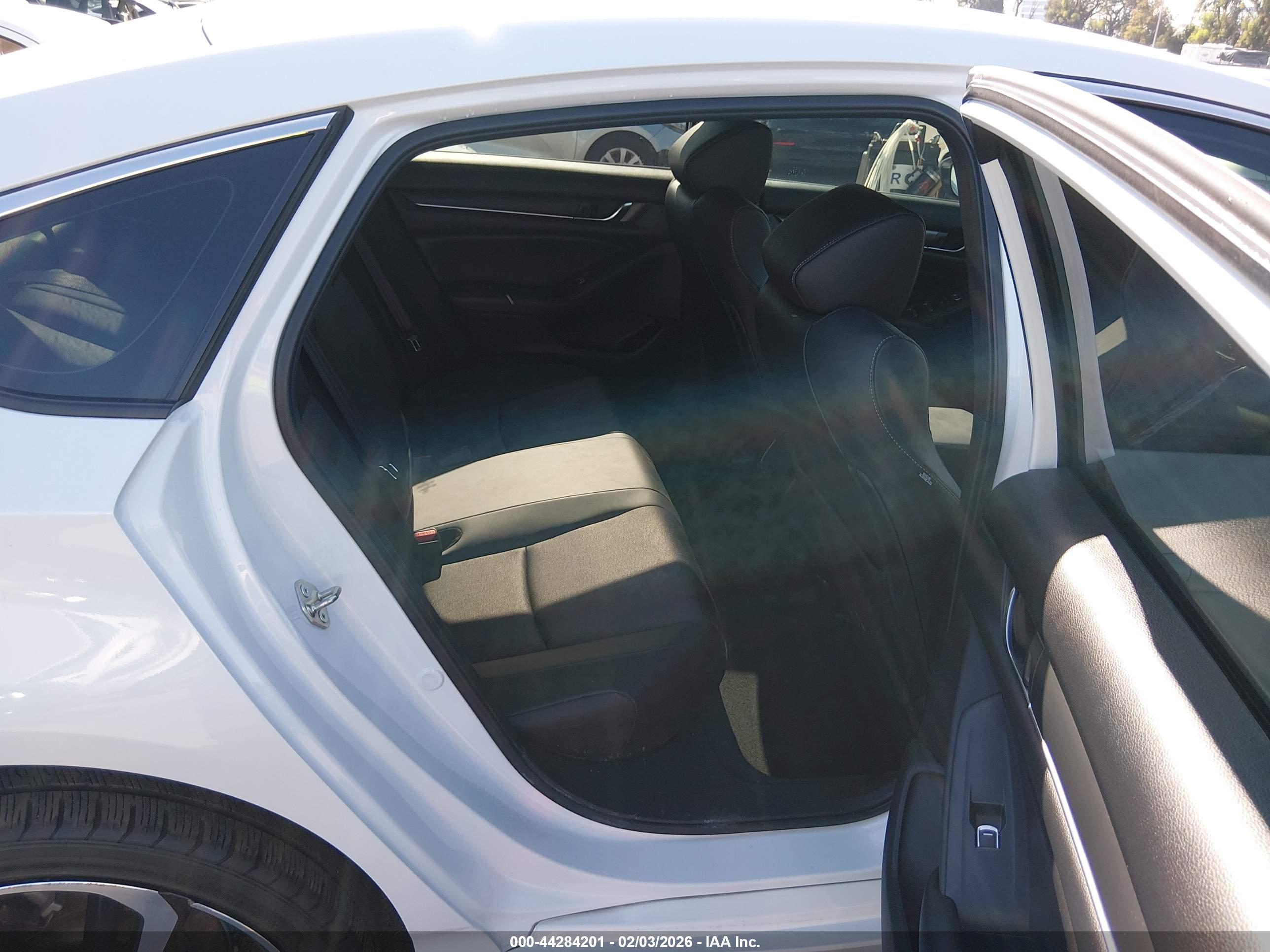 HONDA ACCORD image 8