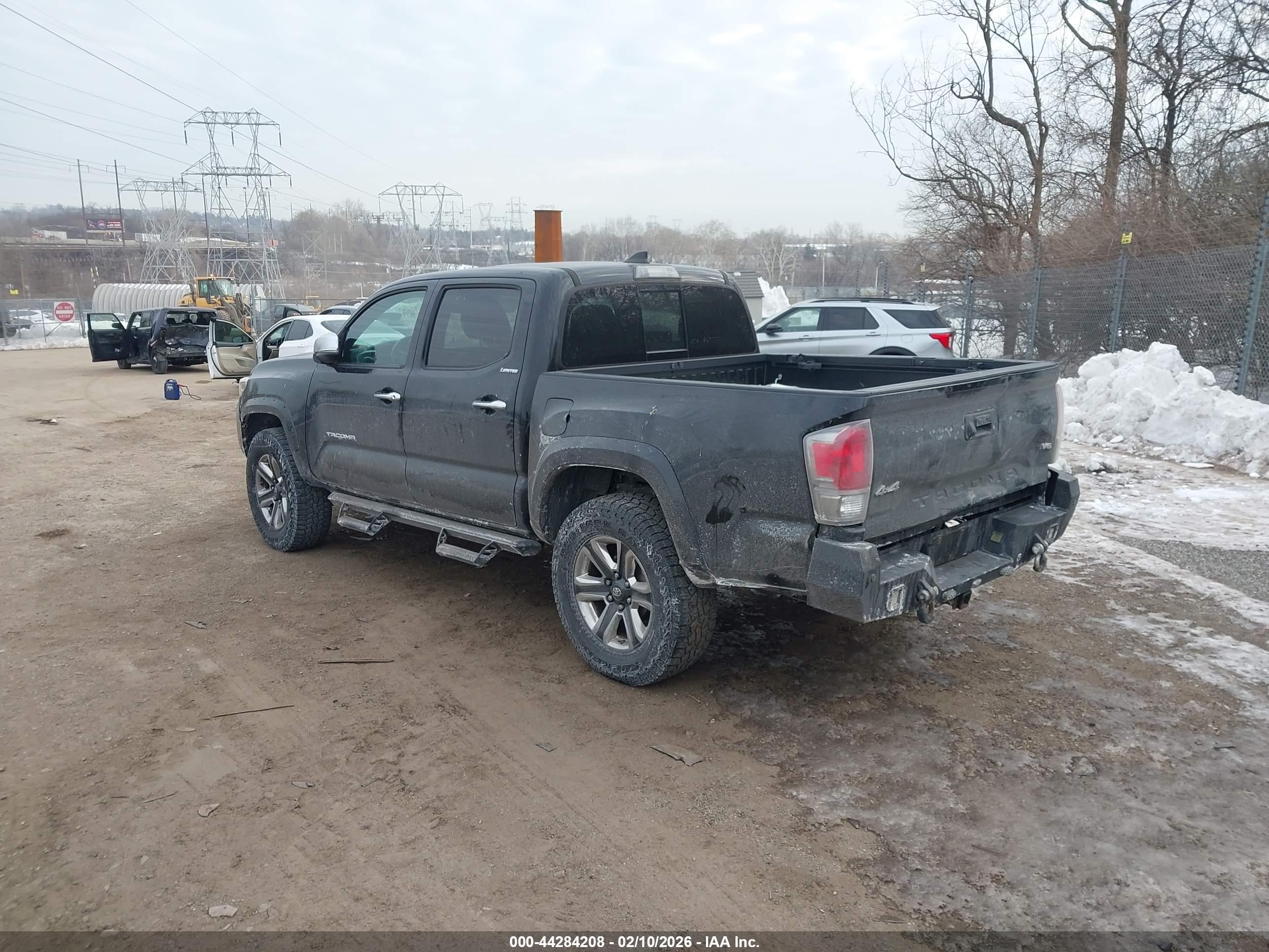 TOYOTA TACOMA image 3
