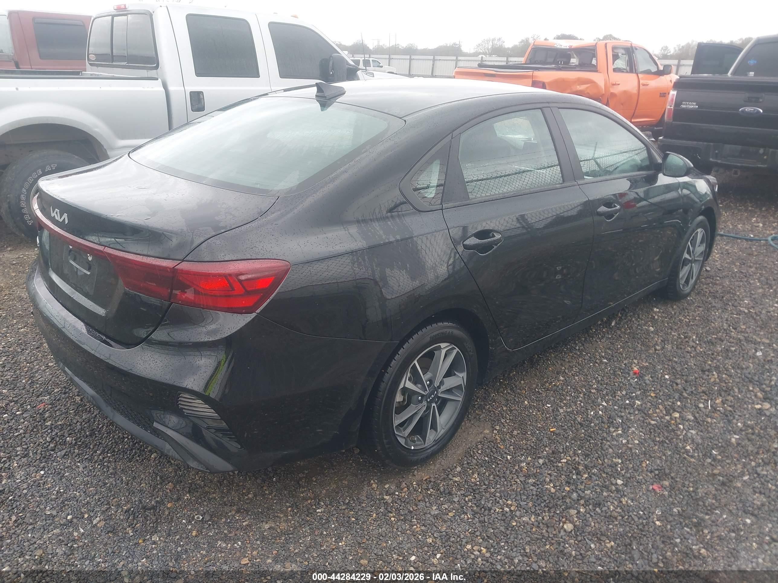 KIA FORTE image 4