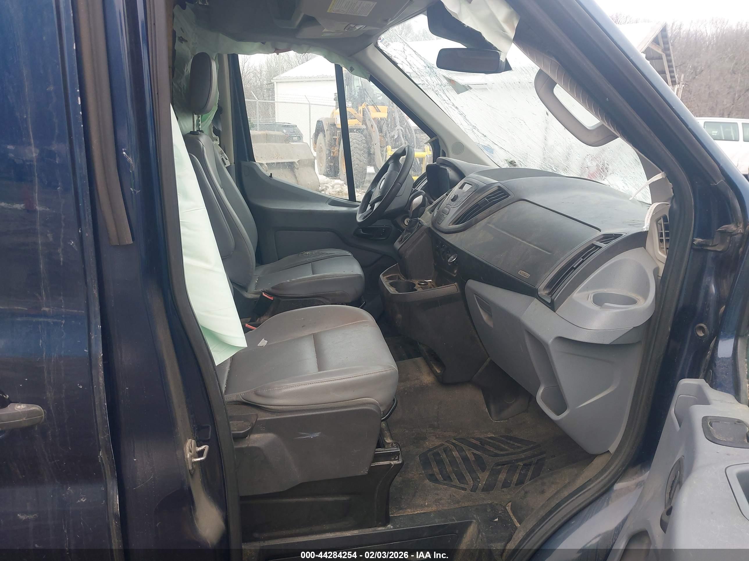 FORD TRANSIT-250 image 5