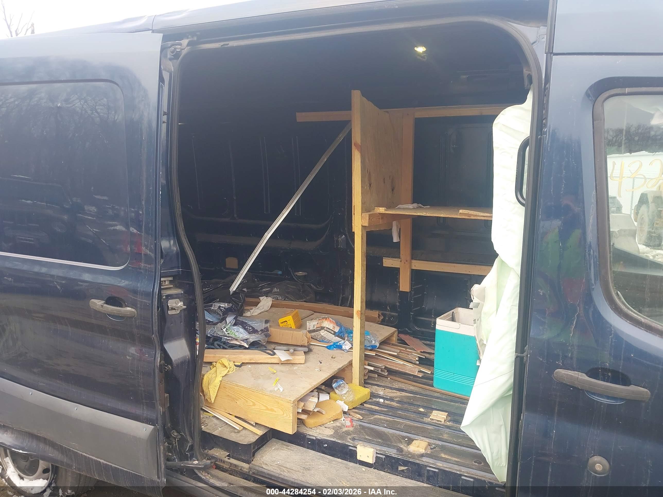 FORD TRANSIT-250 image 8