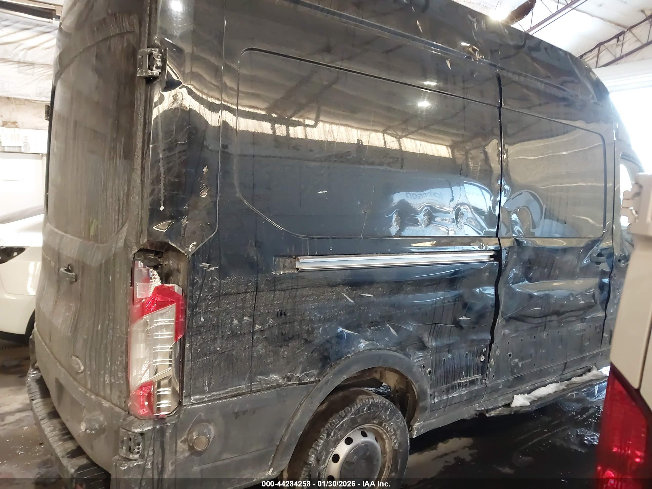 FORD TRANSIT-350 image 6