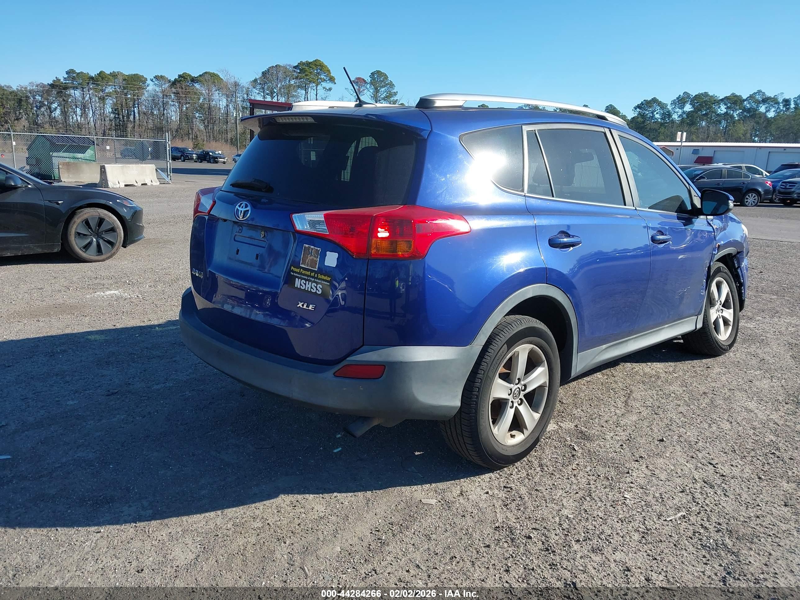 TOYOTA RAV4 image 4