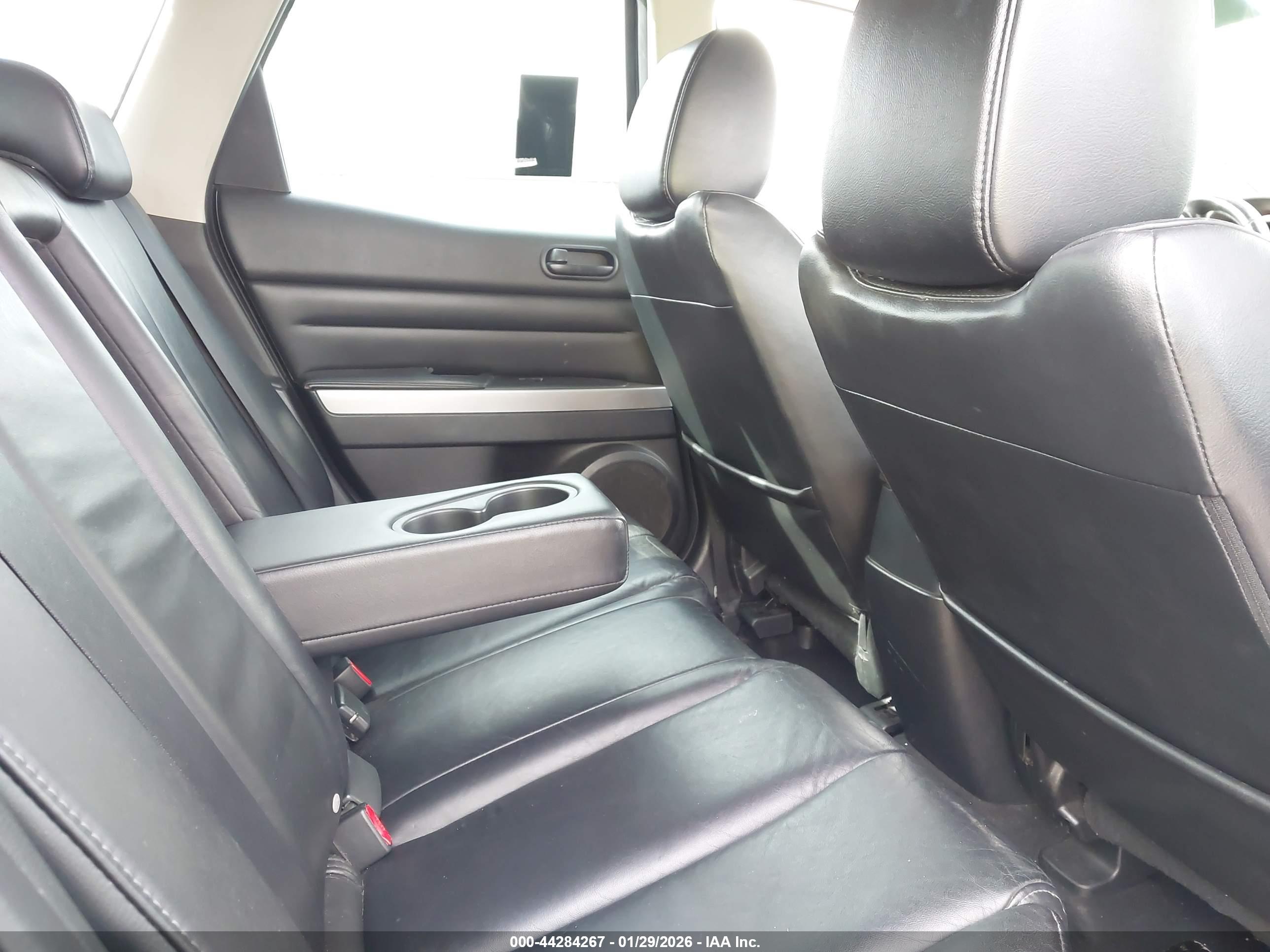 MAZDA CX-7 image 8
