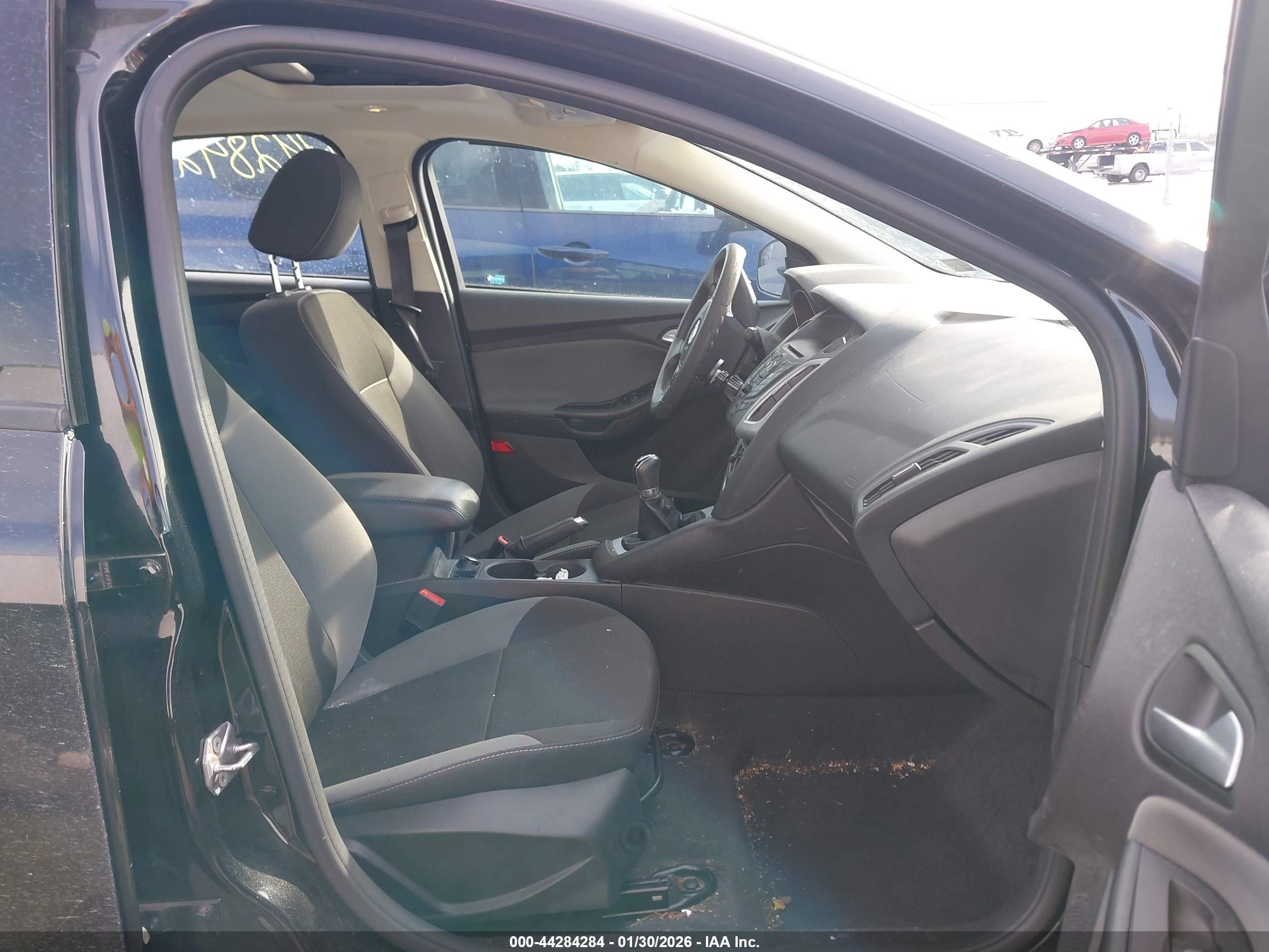 FORD FOCUS image 5