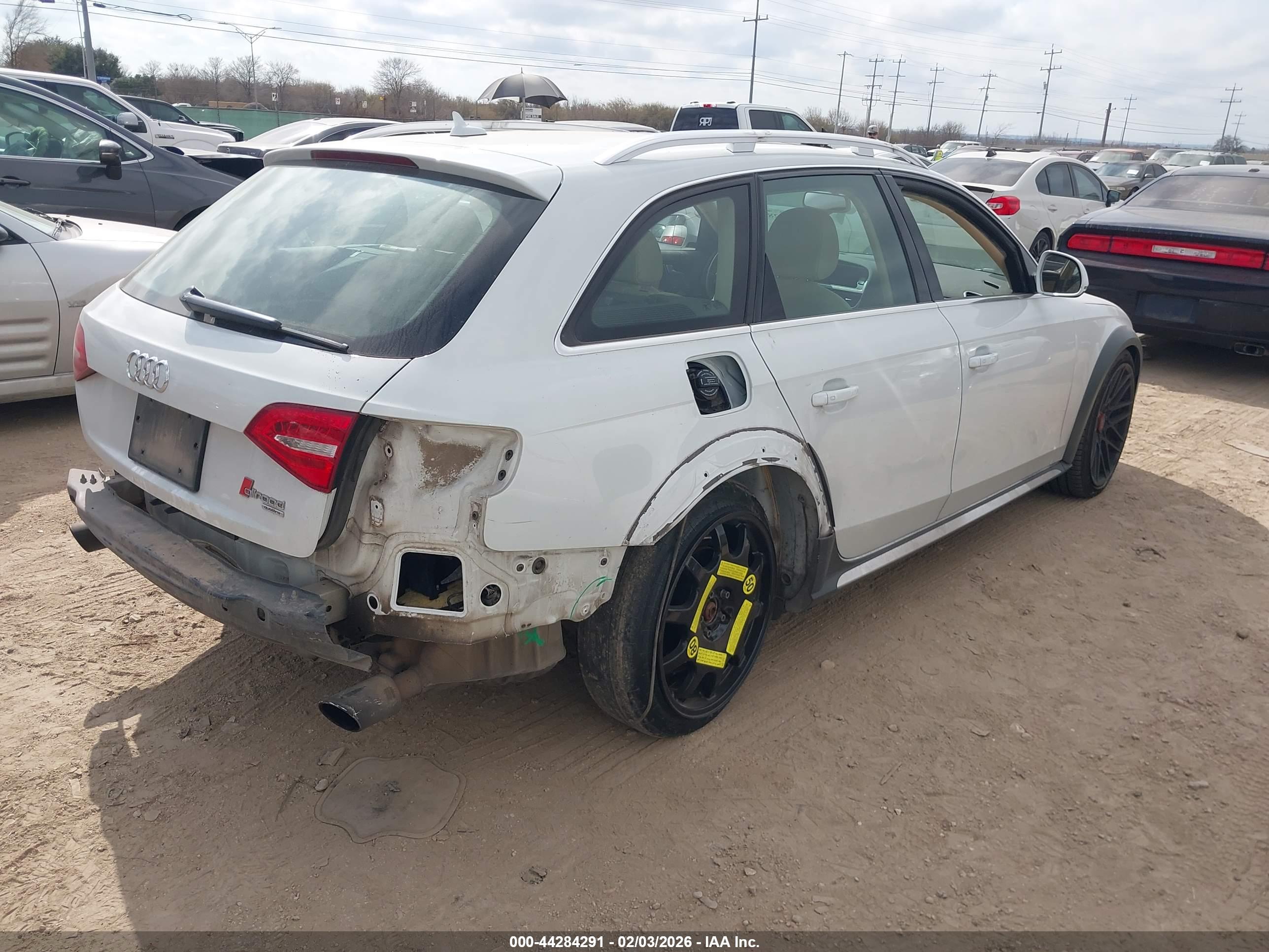 AUDI A4 image 4