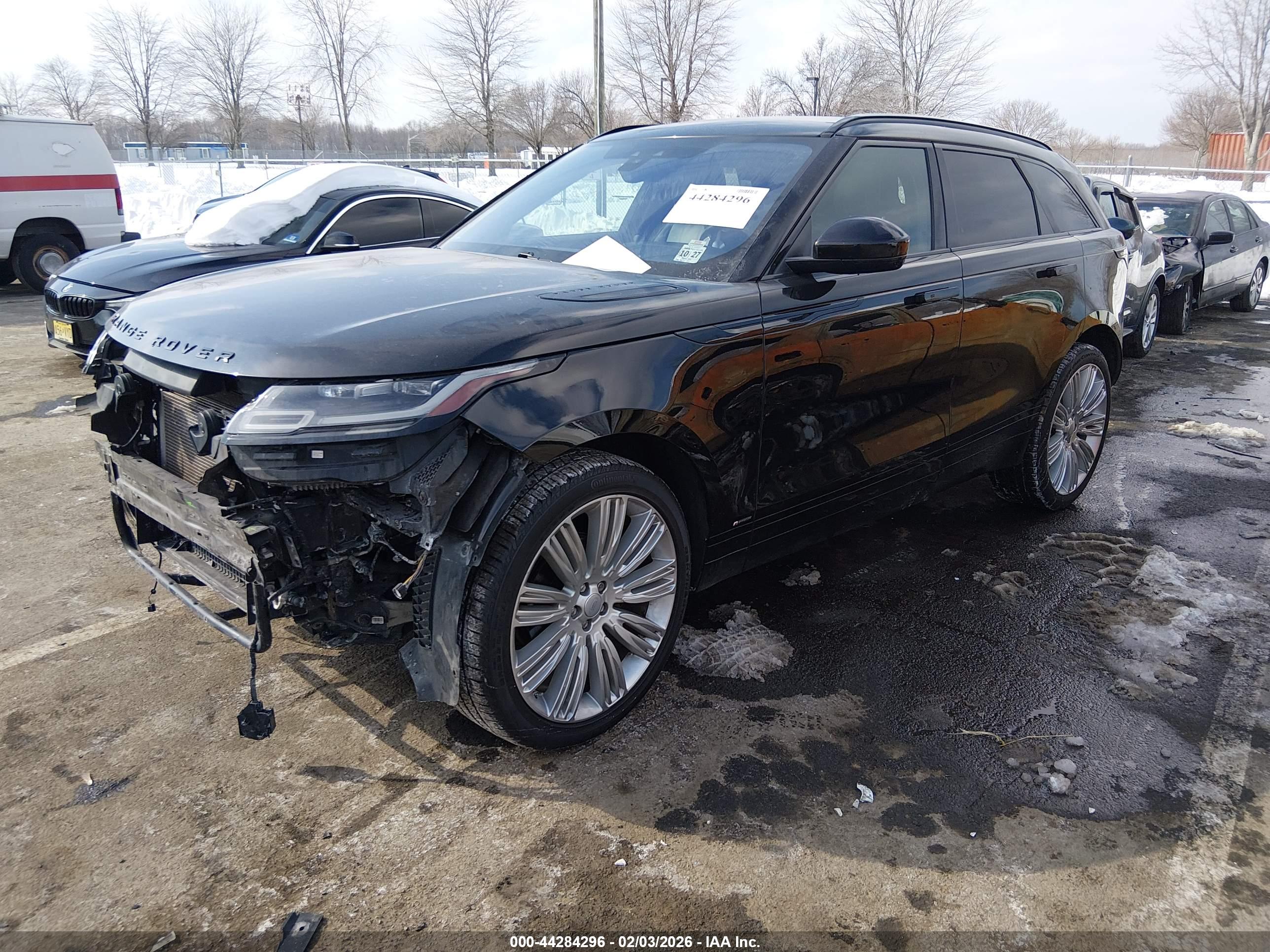 LAND ROVER image 2