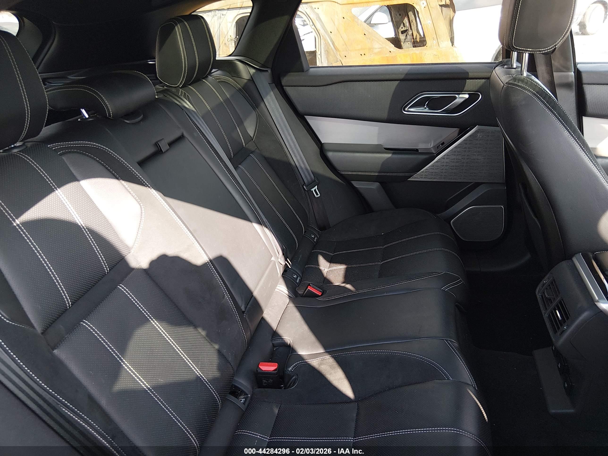 LAND ROVER image 8