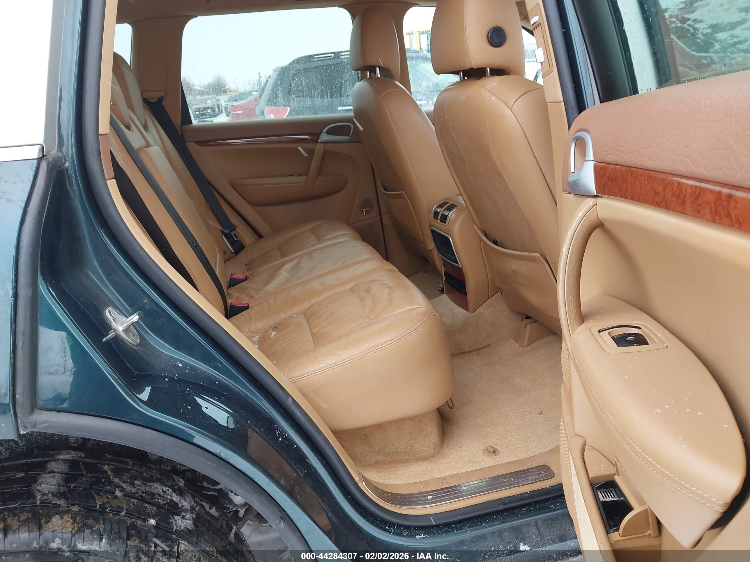 PORSCHE CAYENNE image 8