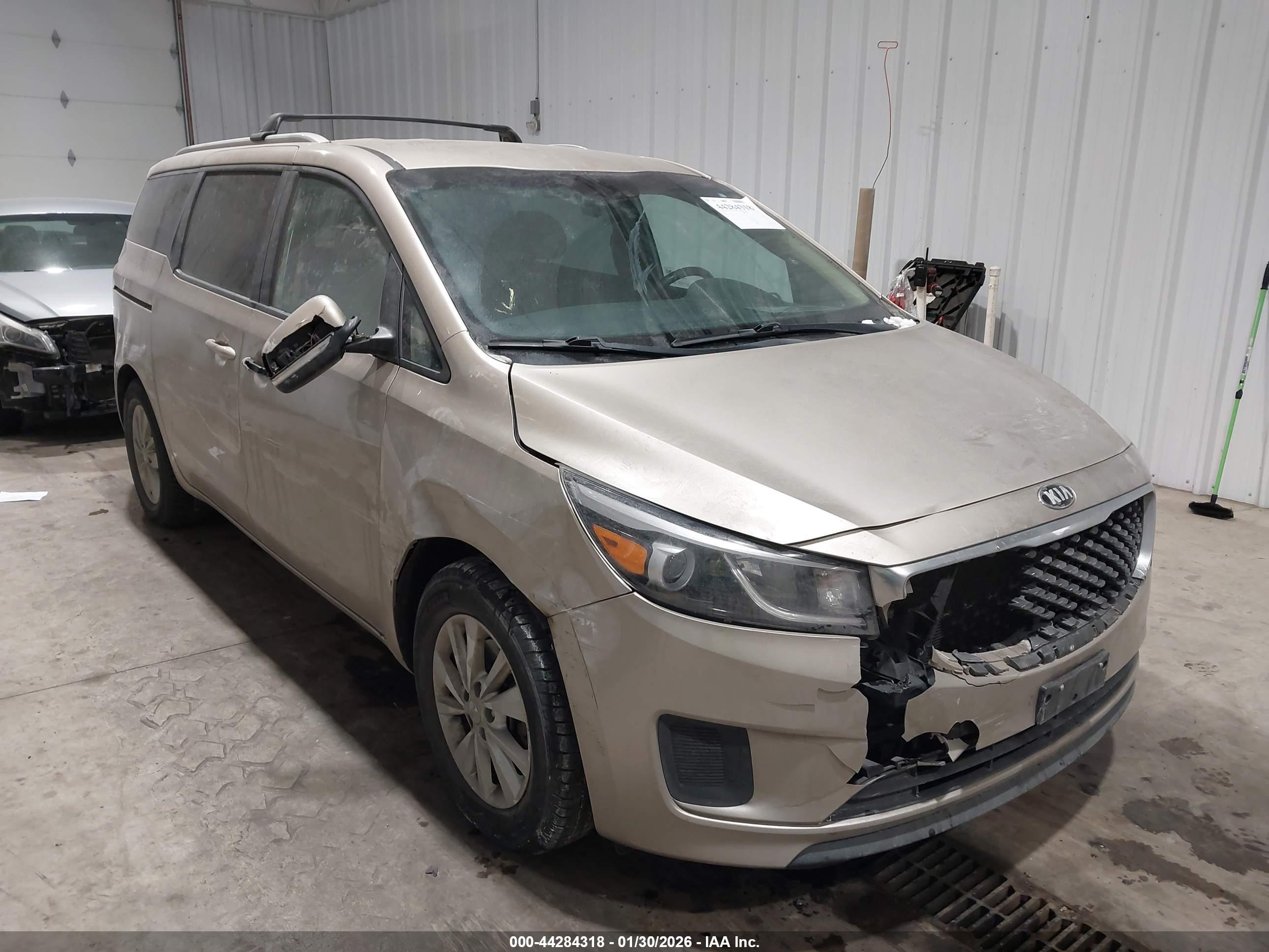 KIA SEDONA image 6