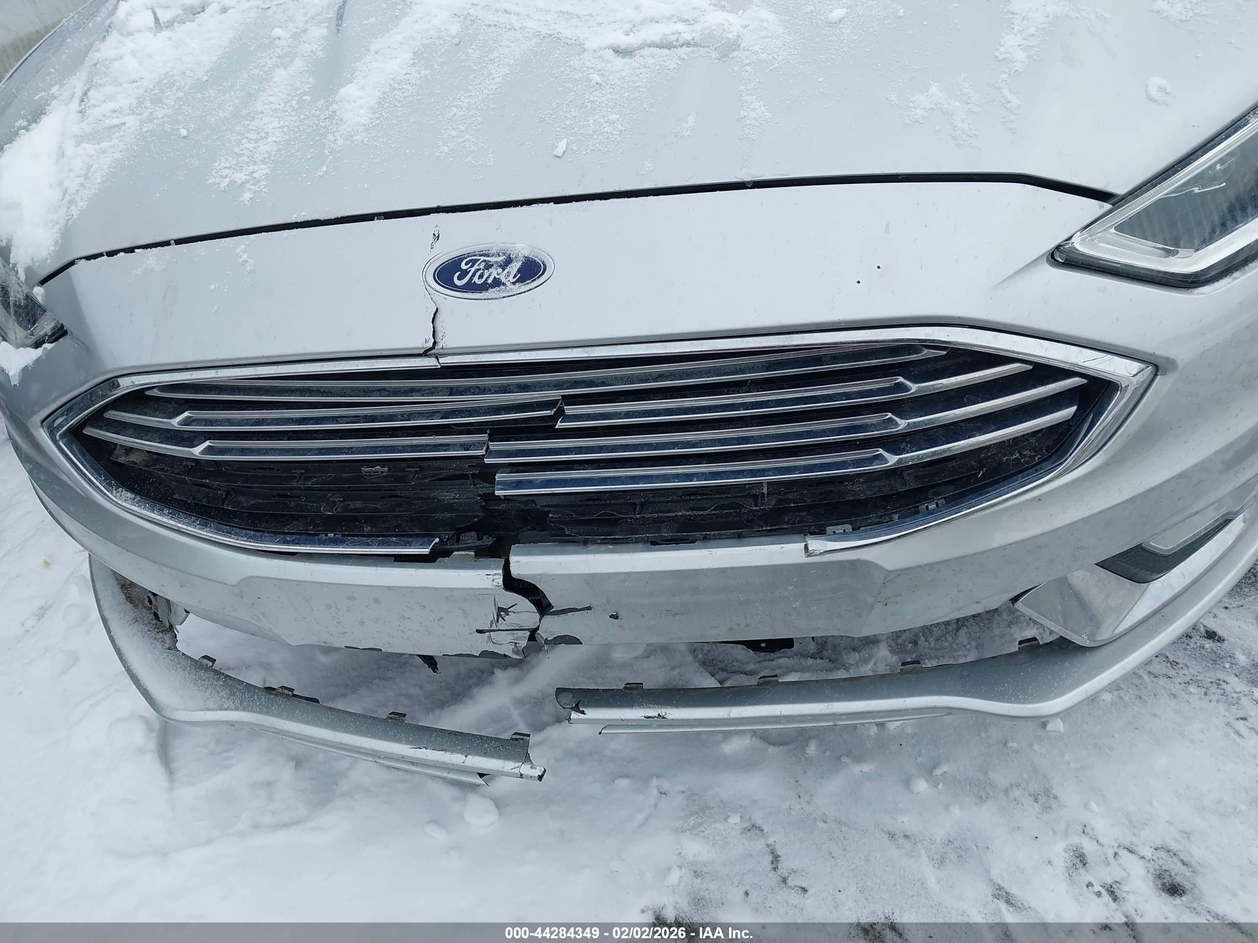 FORD FUSION image 6