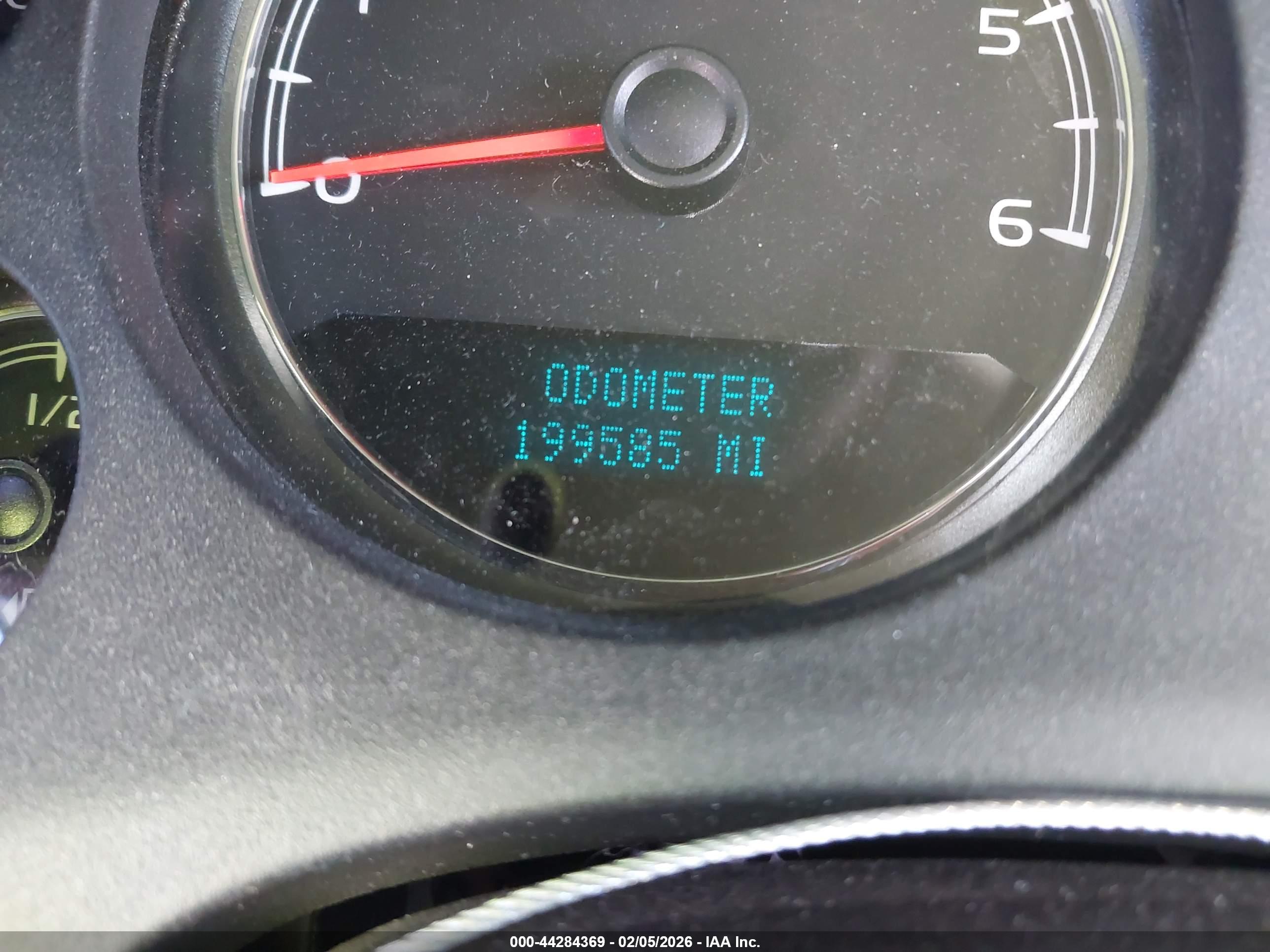GMC YUKON image 7
