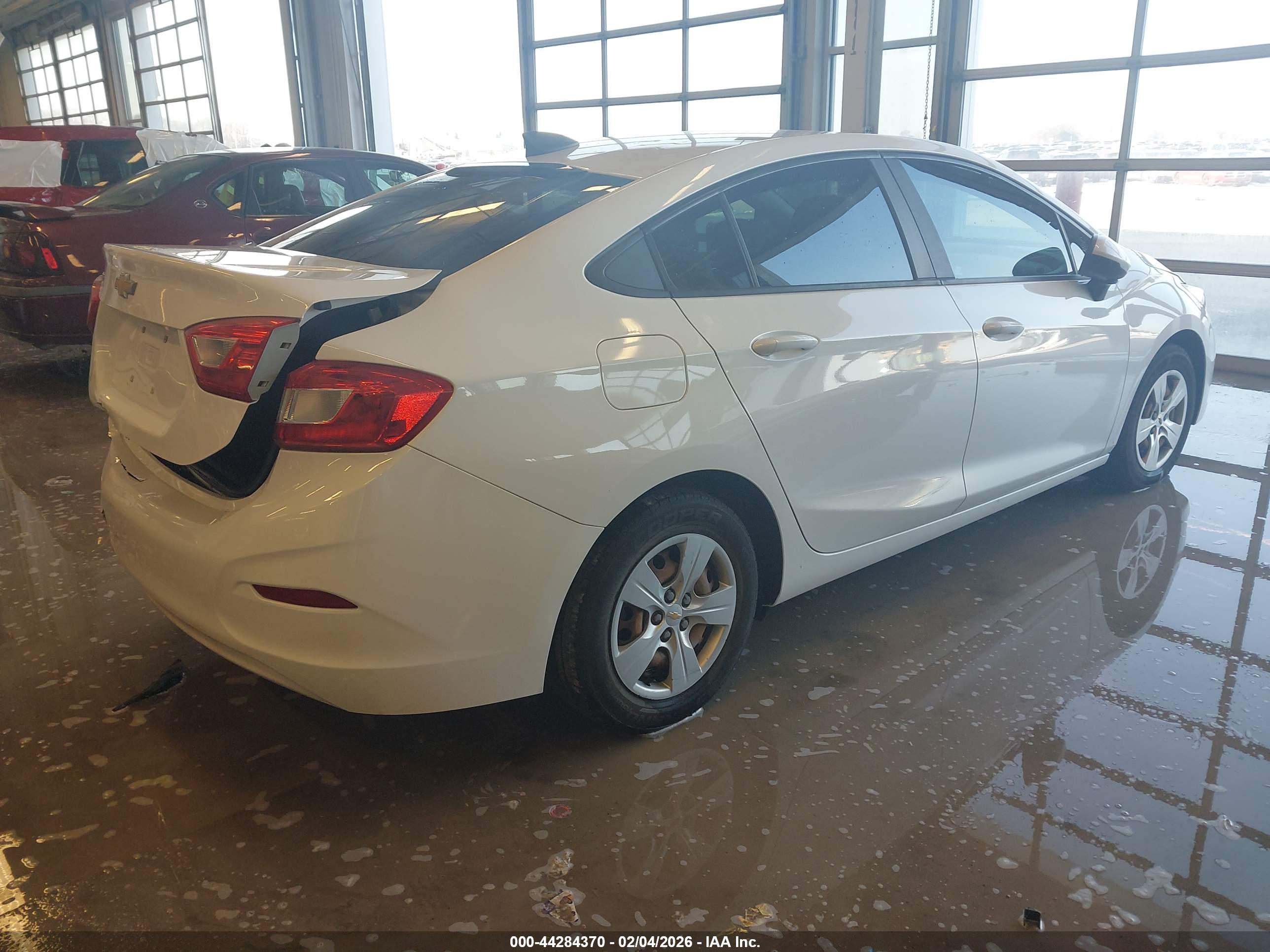 CHEVROLET CRUZE image 4