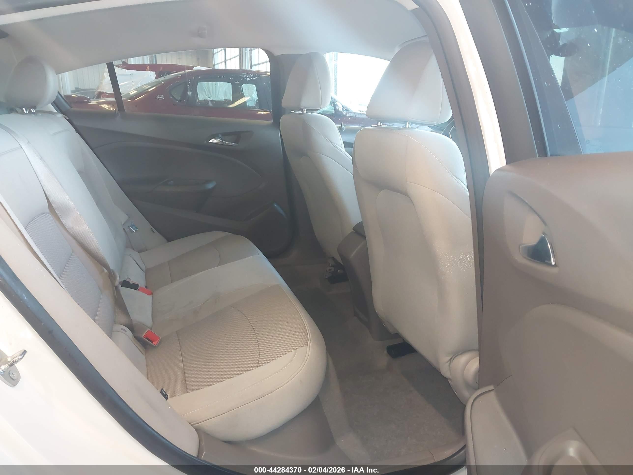 CHEVROLET CRUZE image 8